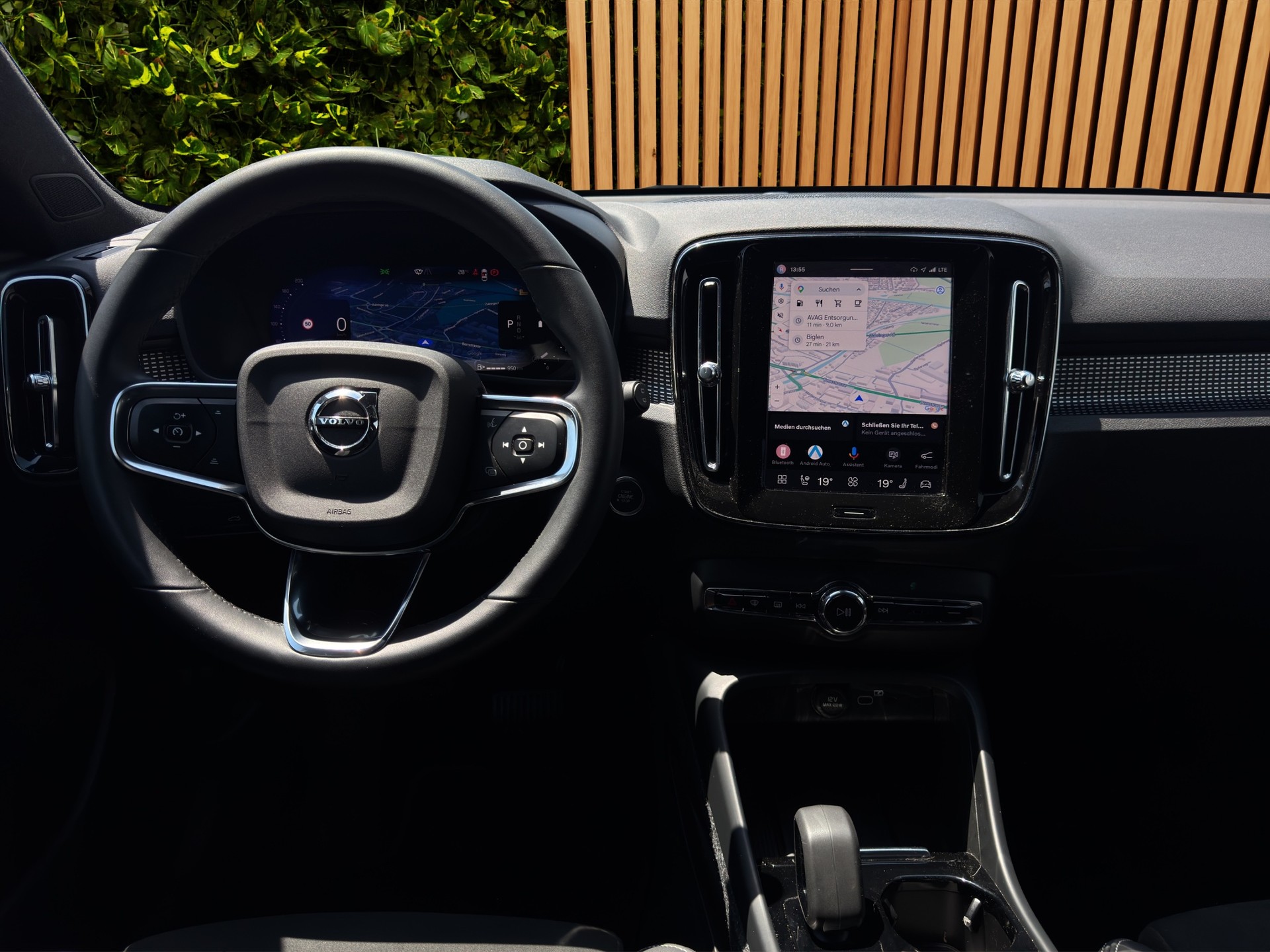 VOLVO XC40 2.0 B4 MH Plus Dark AWD-image-9