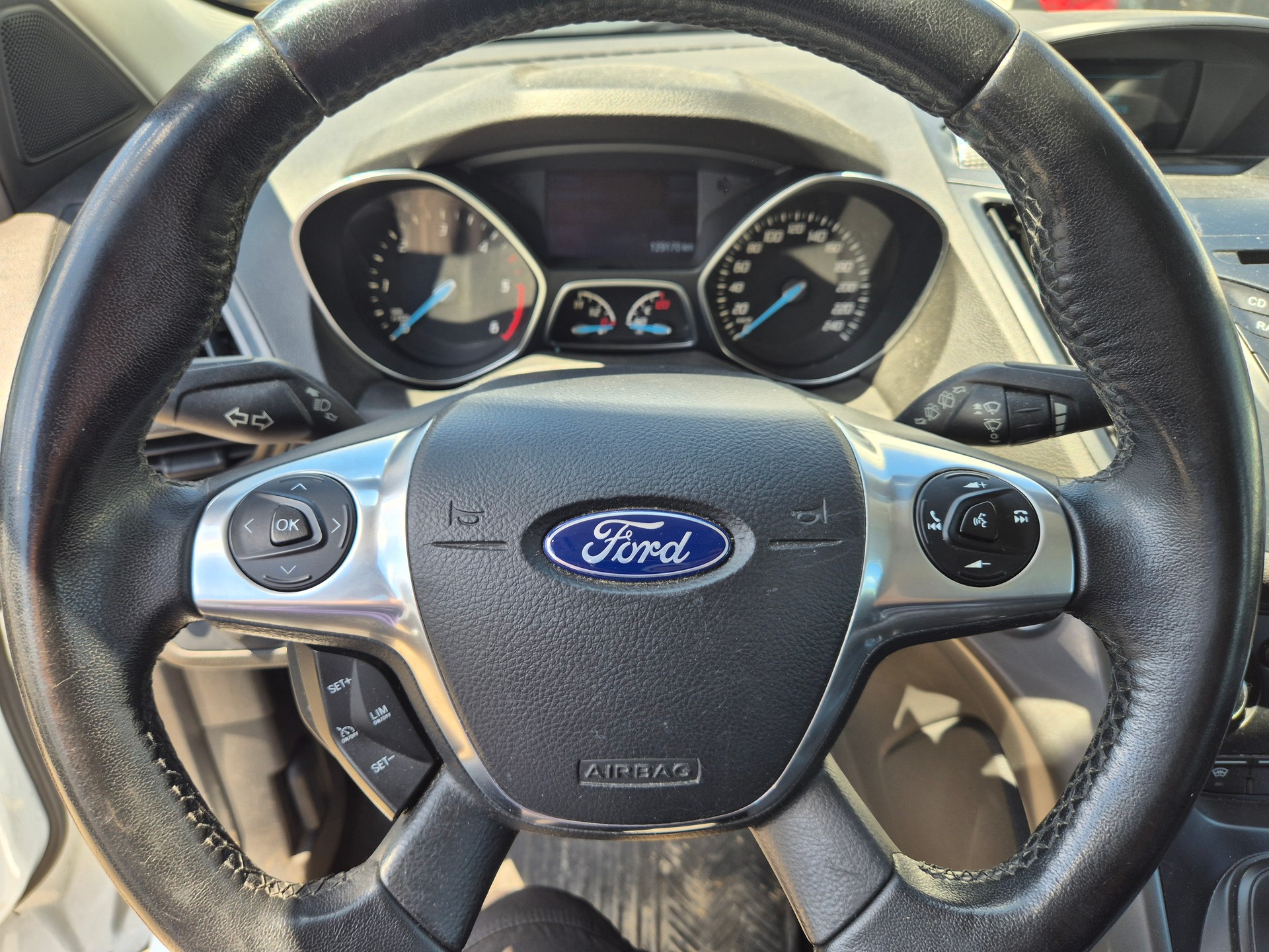 FORD Kuga 2.0 TDCi Carving 4WD PowerShift-image-14