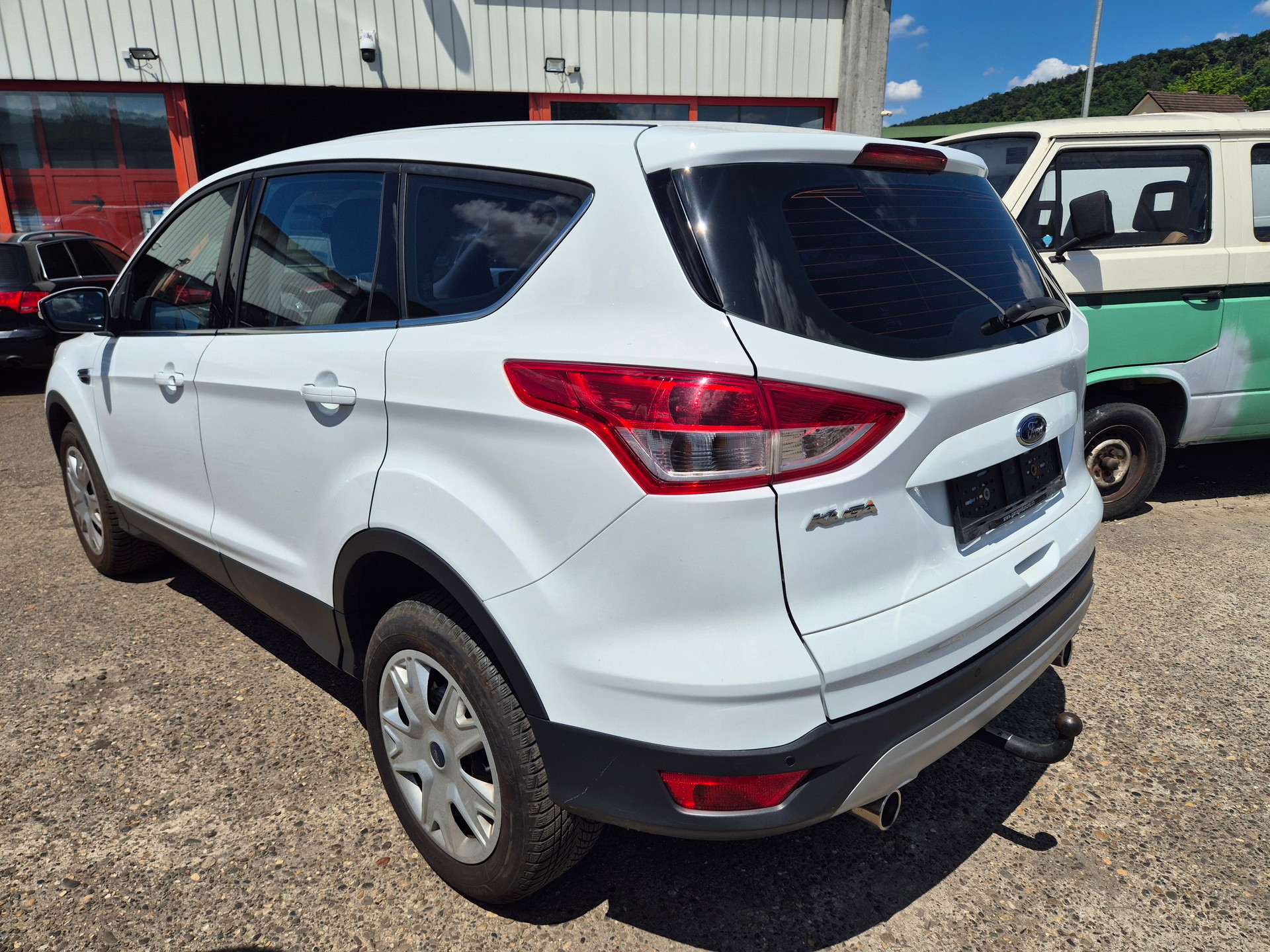 FORD Kuga 2.0 TDCi Carving 4WD PowerShift-image-4