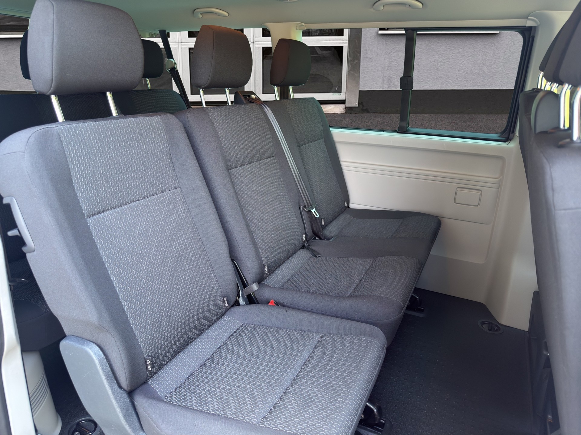 VW T6 Caravelle 2.0 TDI Trendline Liberty DSG-image-17