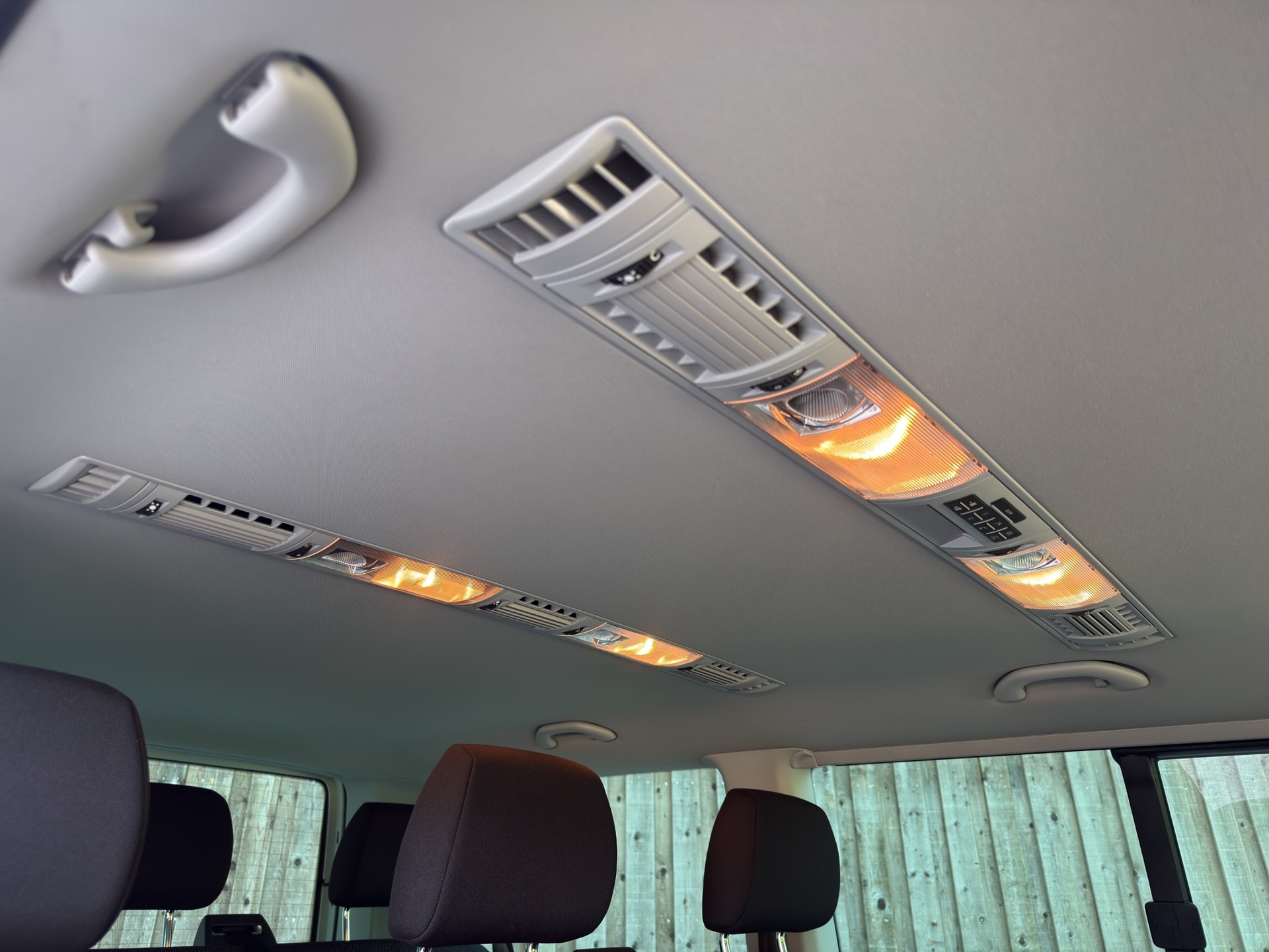 VW T6 Caravelle 2.0 TDI Trendline Liberty DSG-image-20
