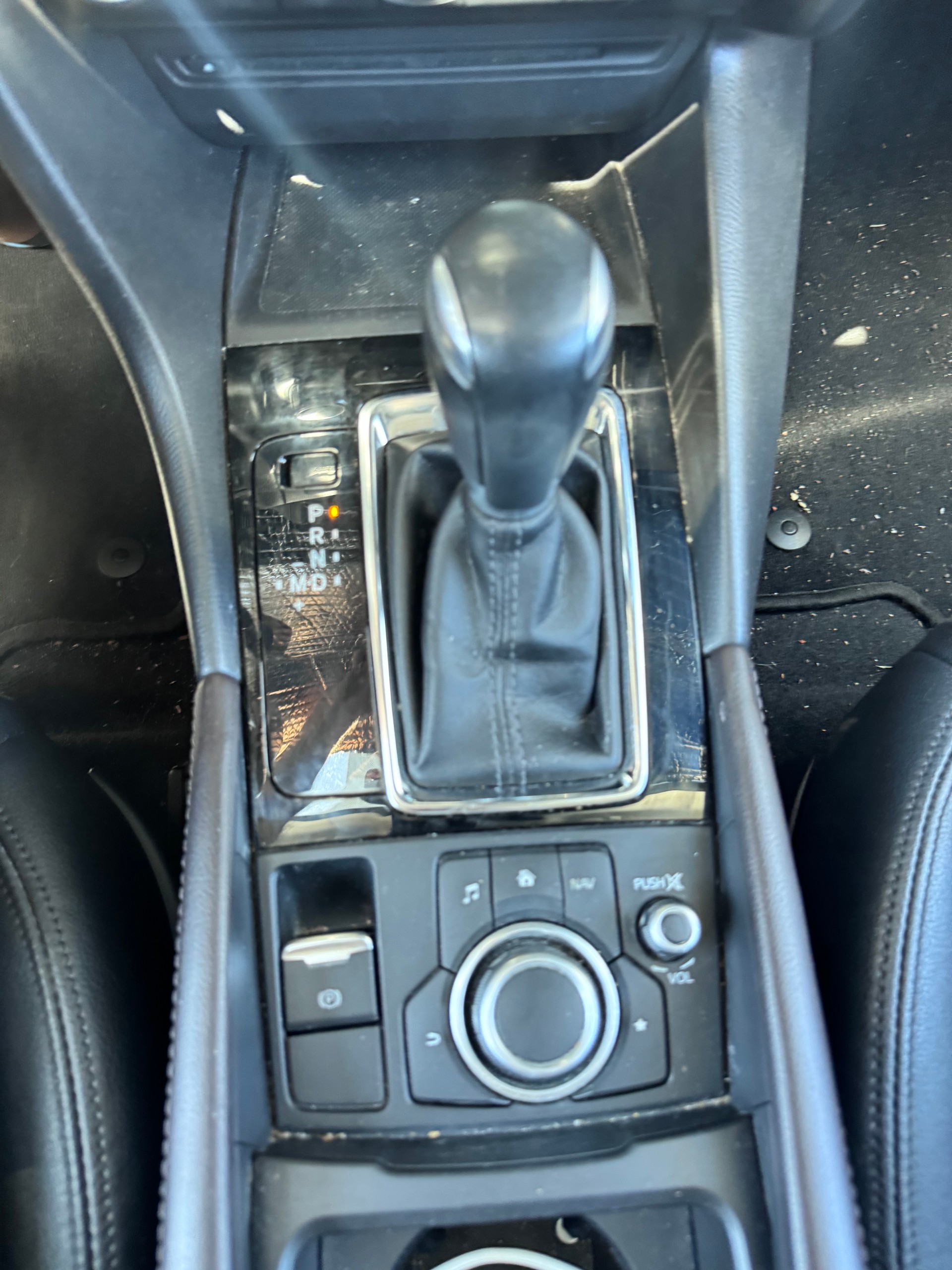 MAZDA 3 SKYACTIV-D 150 Revolution Automat-image-2