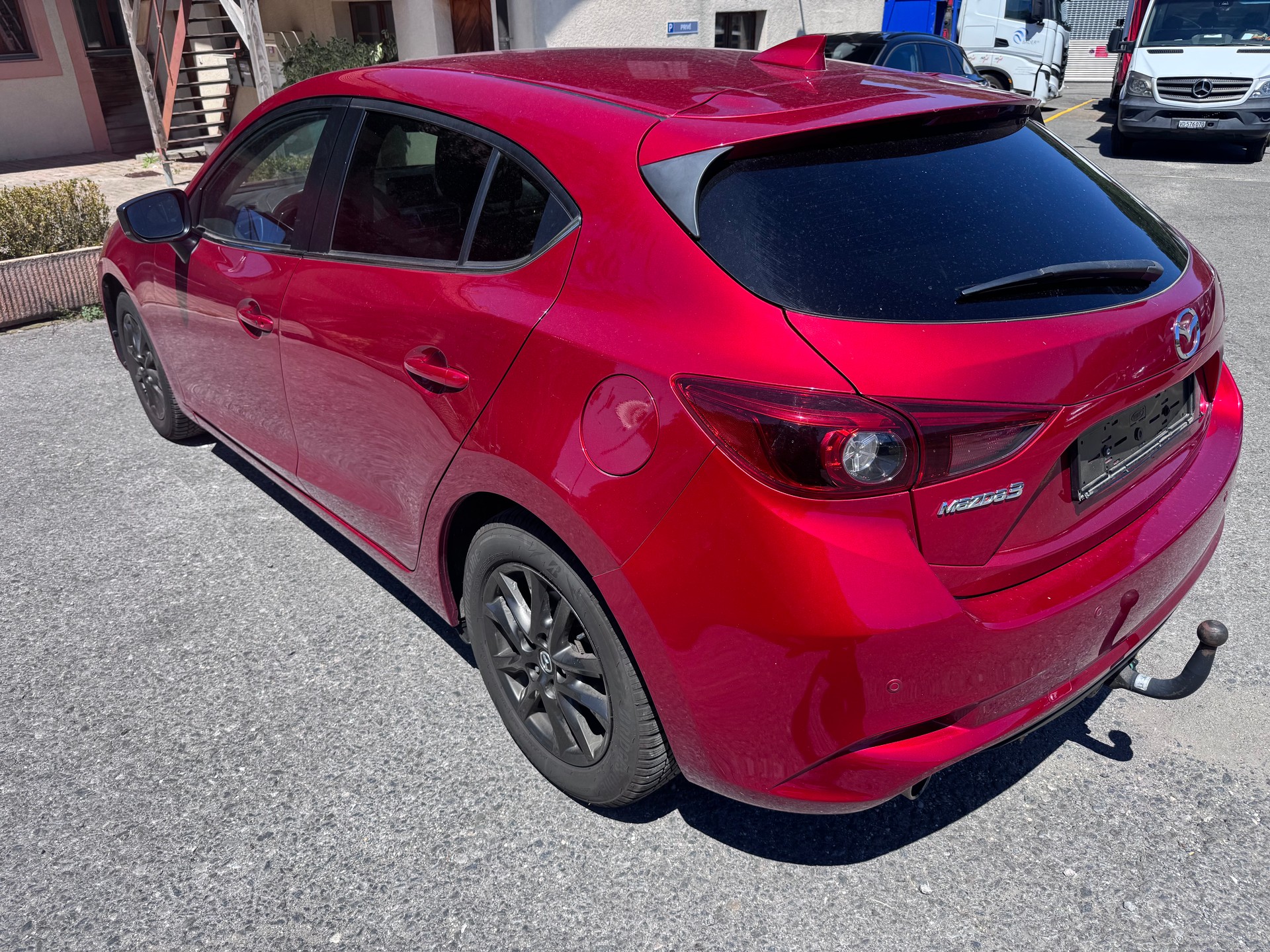 MAZDA 3 SKYACTIV-D 150 Revolution Automat-image-5