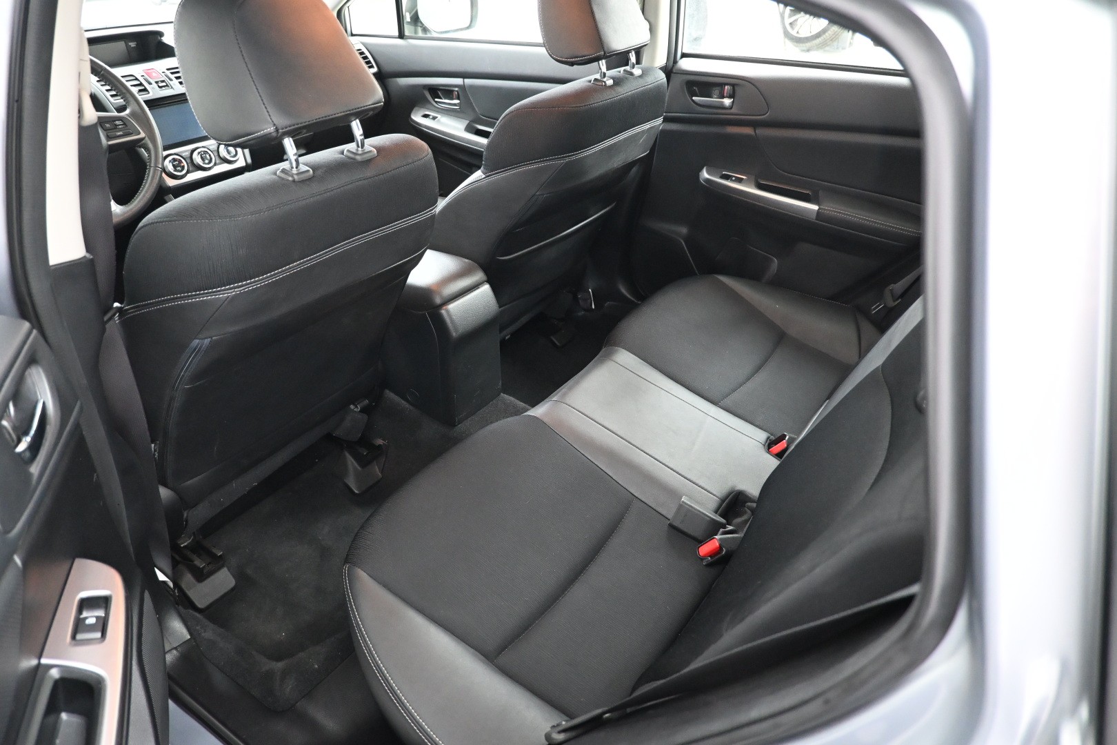 SUBARU Impreza 1.6 Swiss one CVT-image-7
