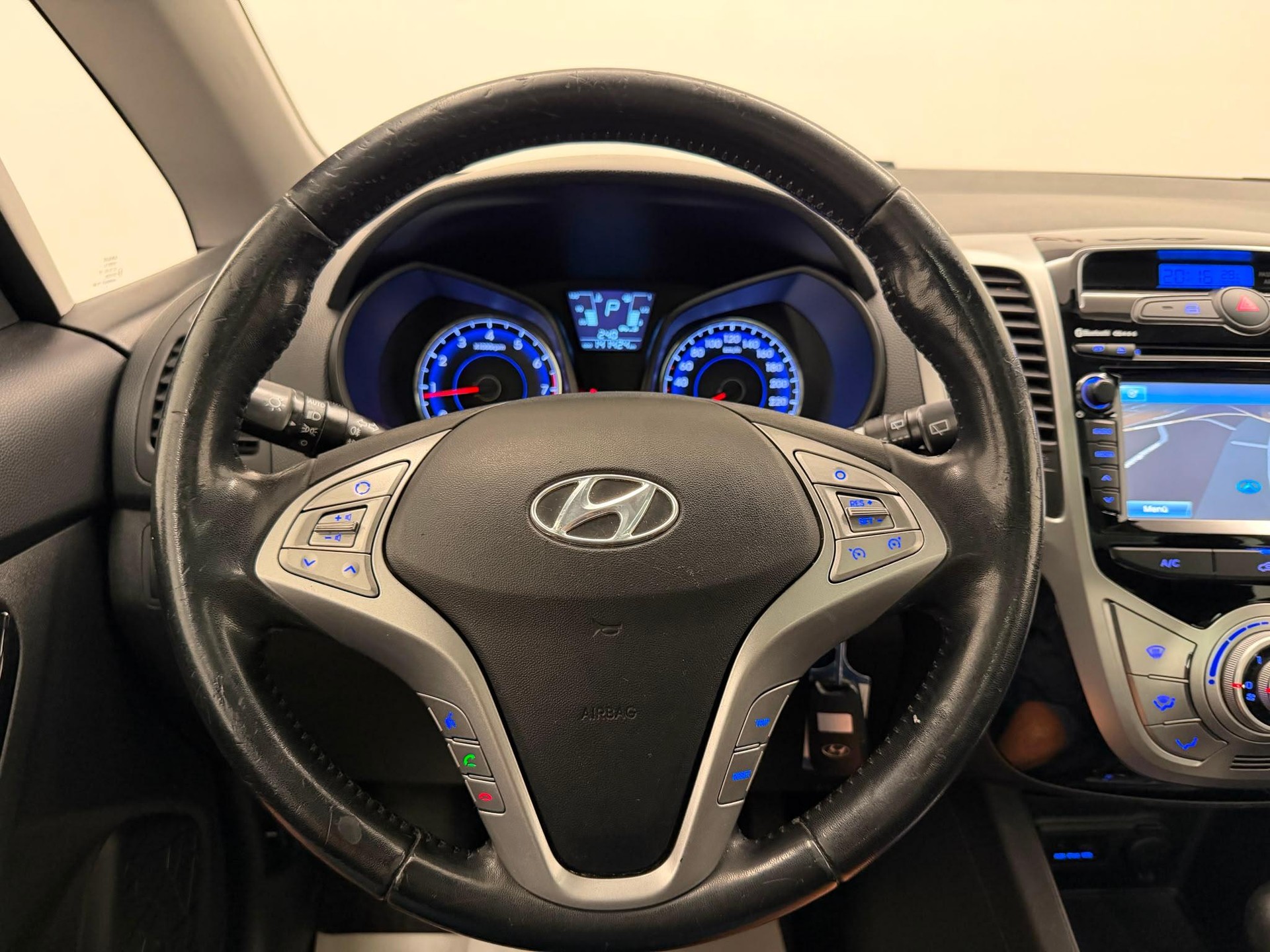 HYUNDAI ix20 1.6 Style-image-15