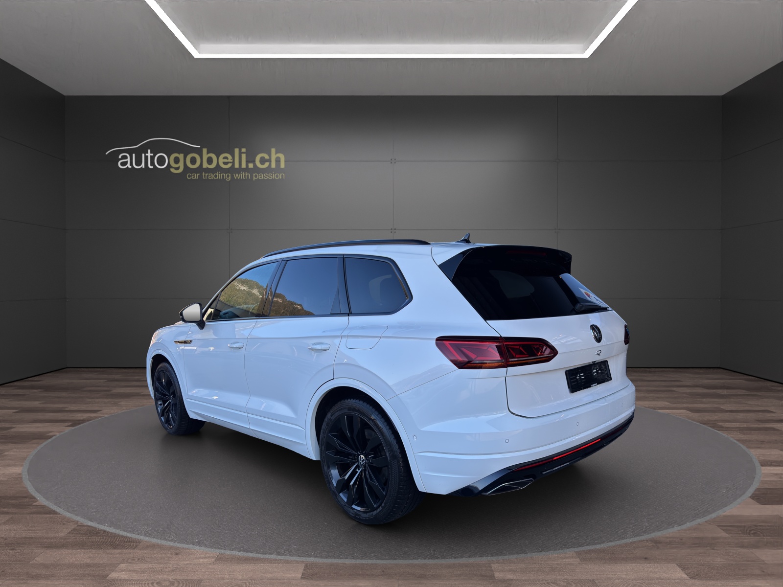 VW Touareg 3.0 TSI eHybrid R Tiptronic-image-1