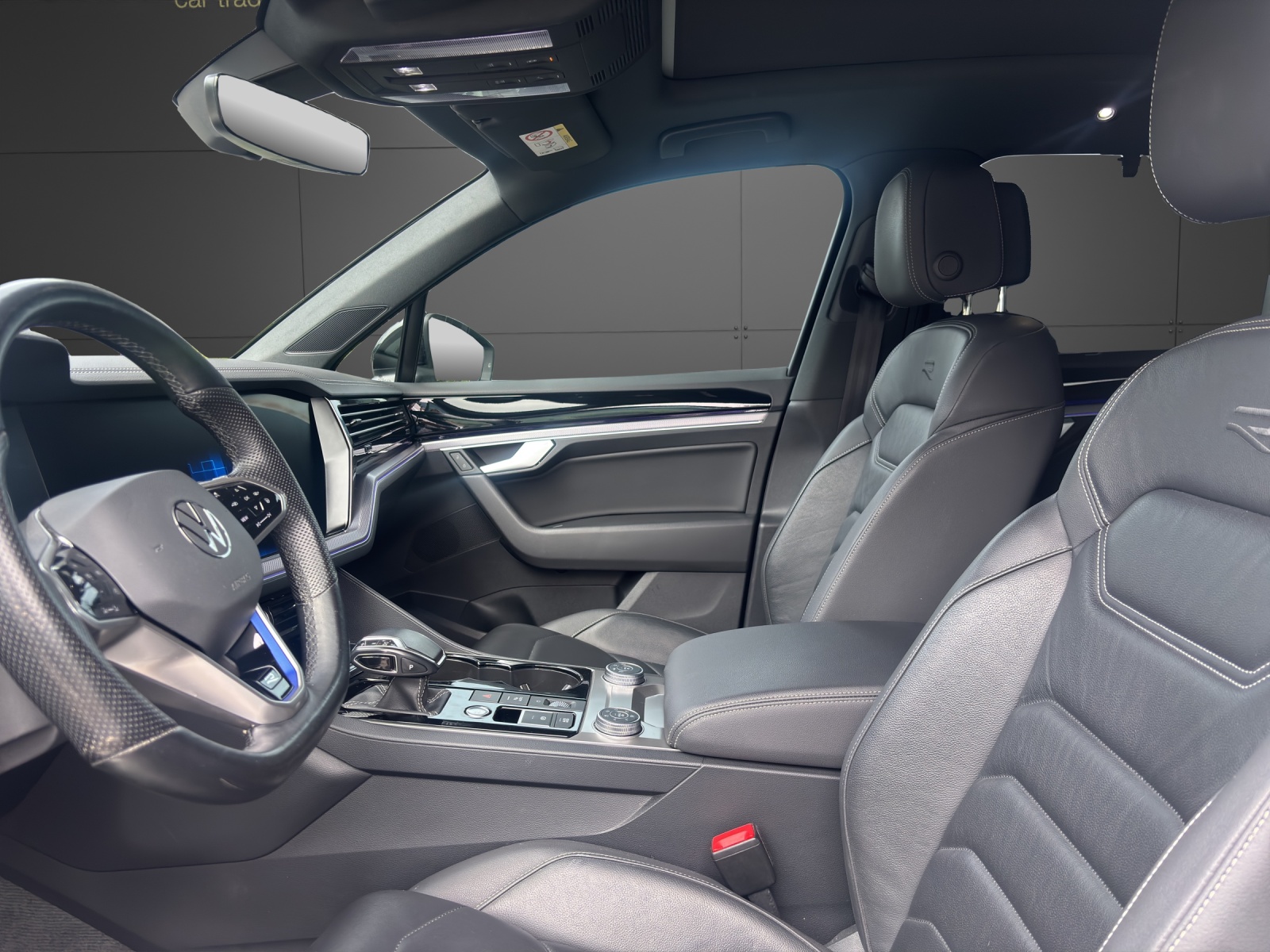 VW Touareg 3.0 TSI eHybrid R Tiptronic-image-2