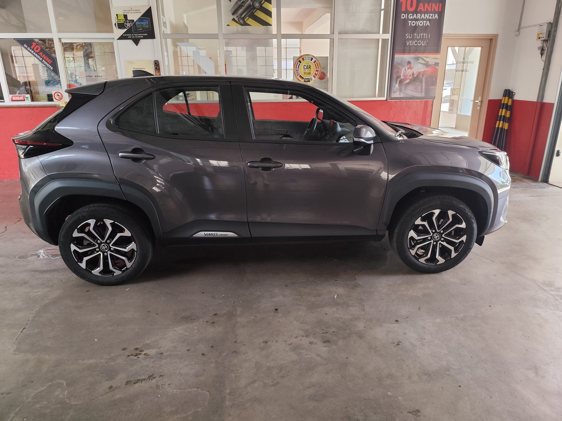 TOYOTA Yaris Cross 1.5 Trend e-CVT AWDi-image-2