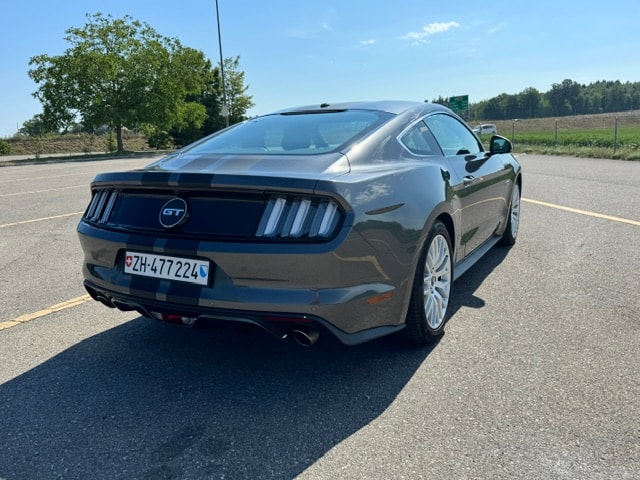 FORD Mustang Fastback 5.0 V8 GT Automat-image-2