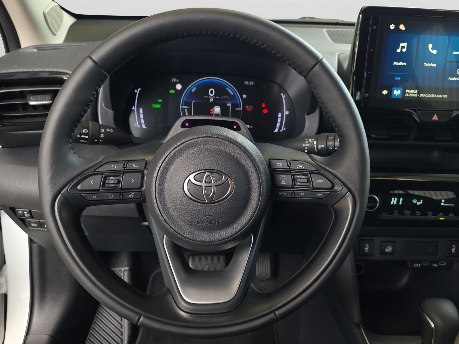 TOYOTA Yaris Cross 1.5 VVT-i HSD Comfort AWD-i-image-9
