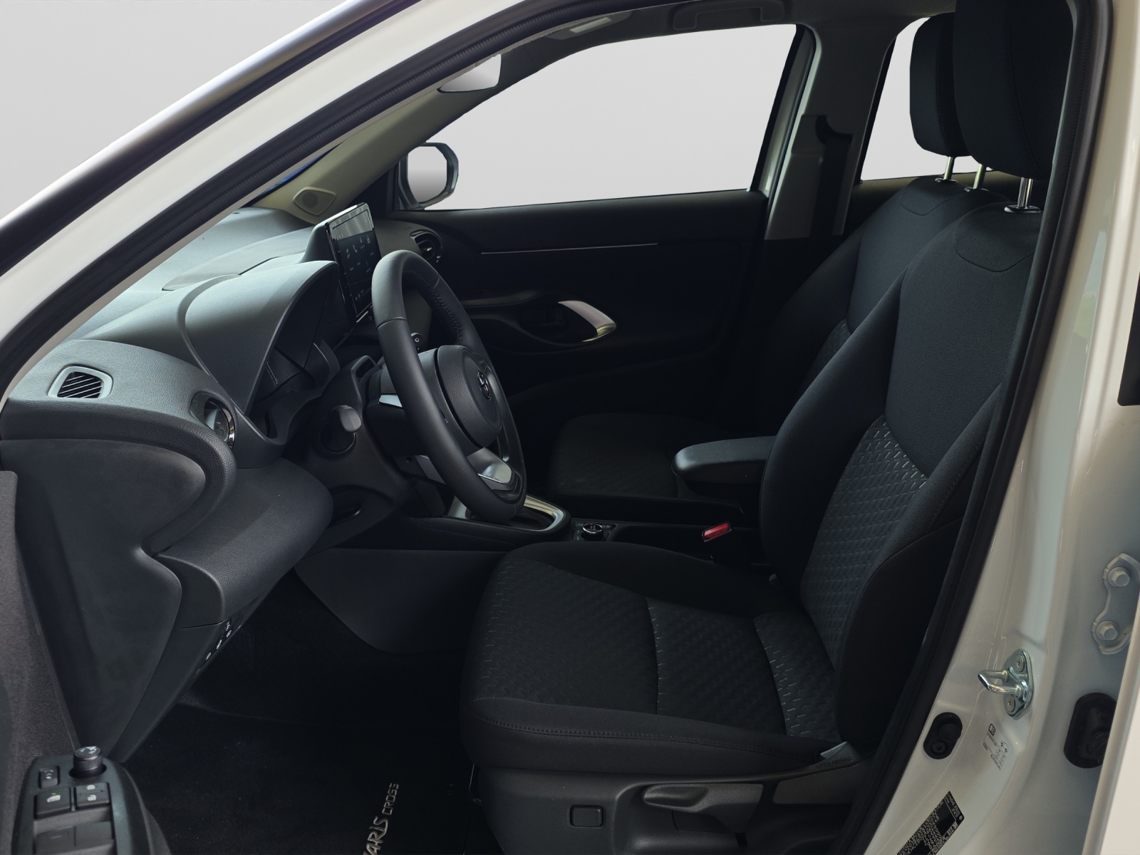TOYOTA Yaris Cross 1.5 VVT-i HSD Comfort AWD-i-image-8