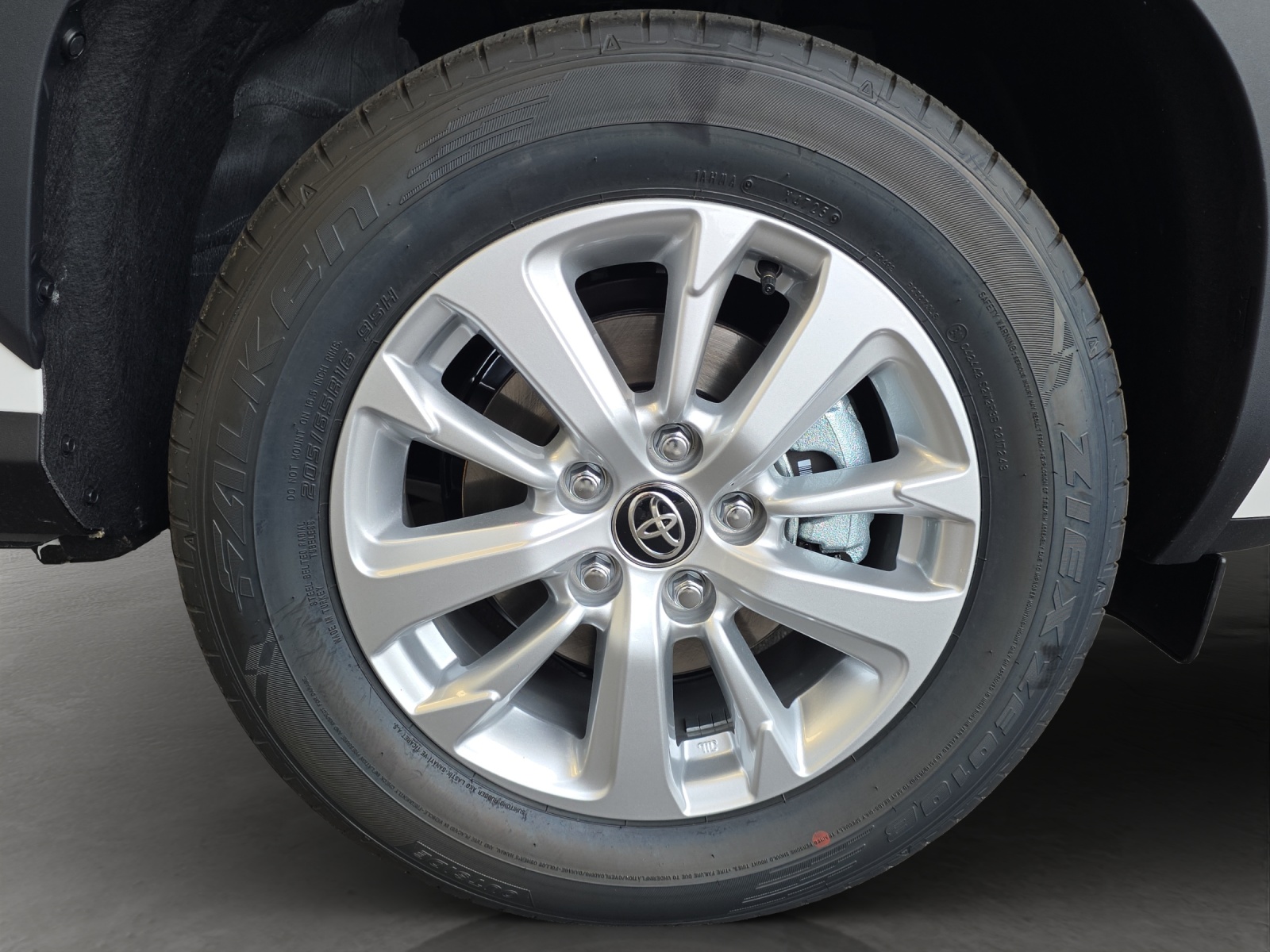 TOYOTA Yaris Cross 1.5 VVT-i HSD Comfort AWD-i-image-14