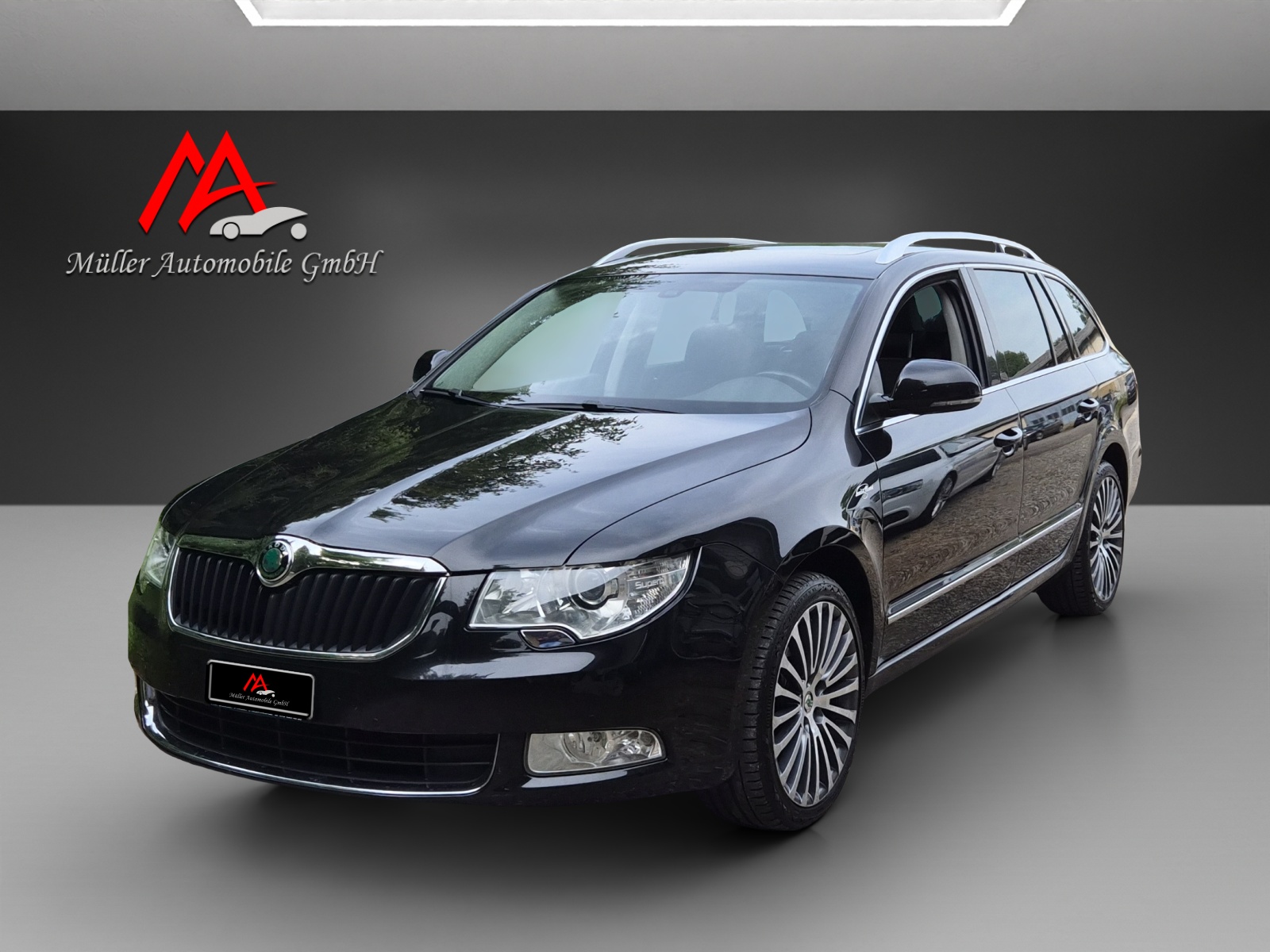SKODA Superb Combi 3.6 FSI Laurin & Klement 4x4 DSG-image-0