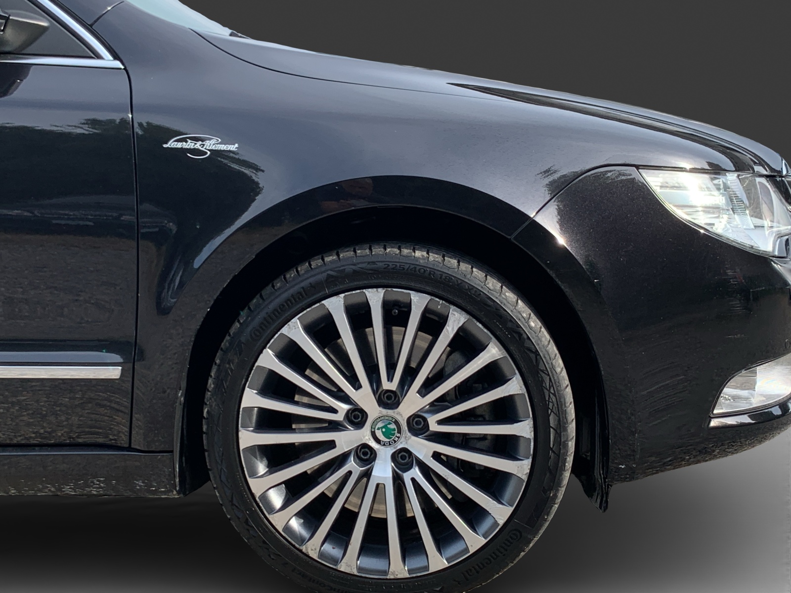SKODA Superb Combi 3.6 FSI Laurin & Klement 4x4 DSG-image-8