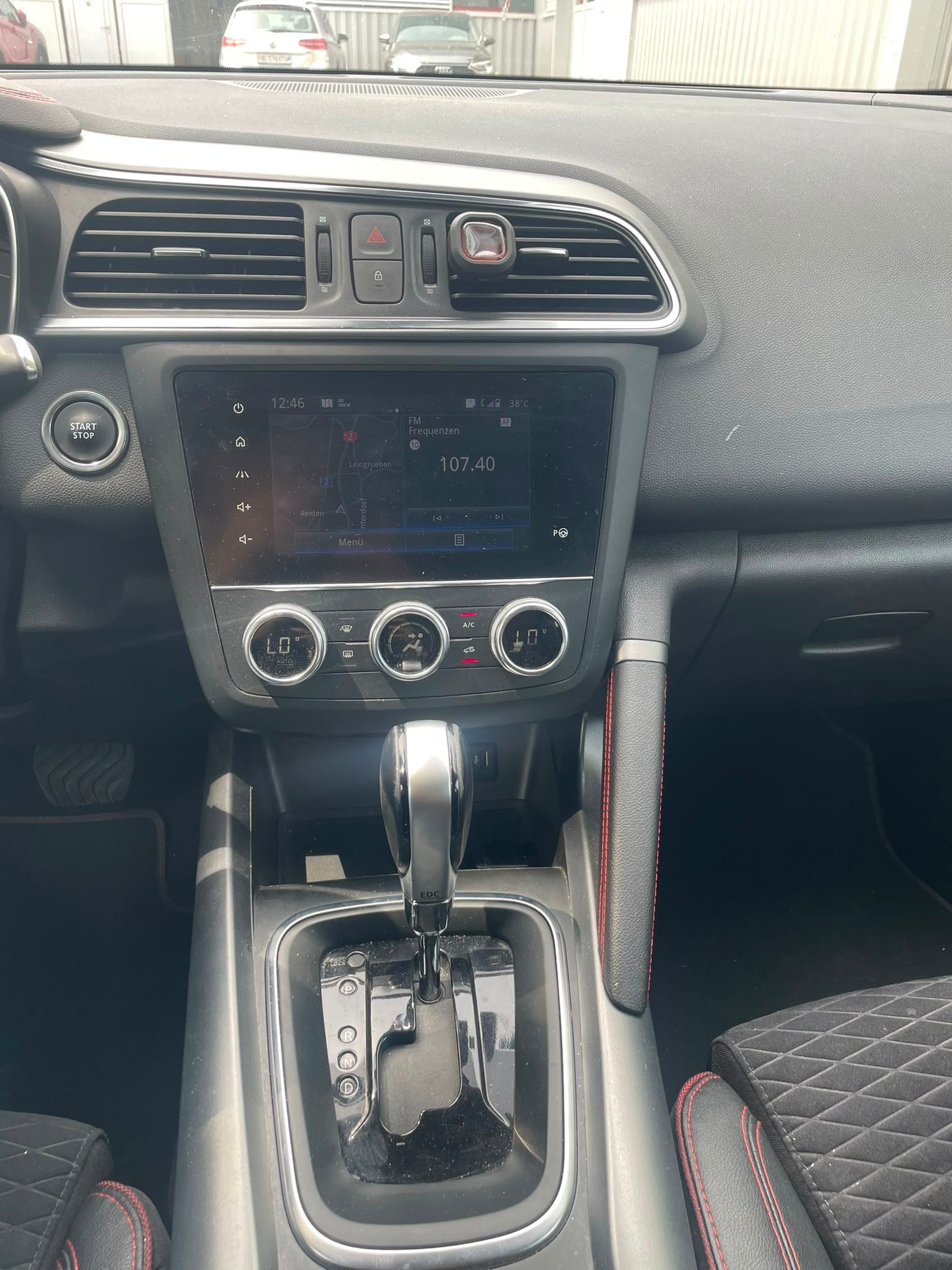 RENAULT Kadjar 1.3 16V Turbo Black Edition EDC-image-7