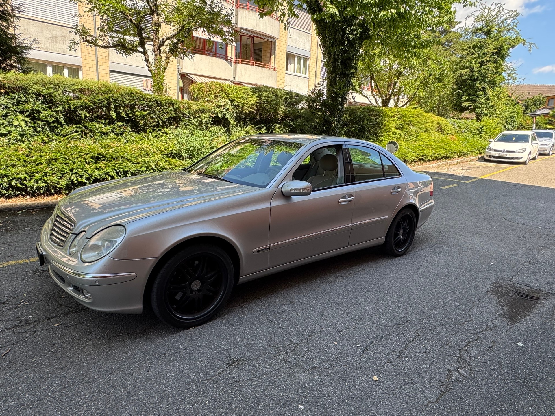 MERCEDES-BENZ E 320 CDI Avantgarde Automatic-image-2