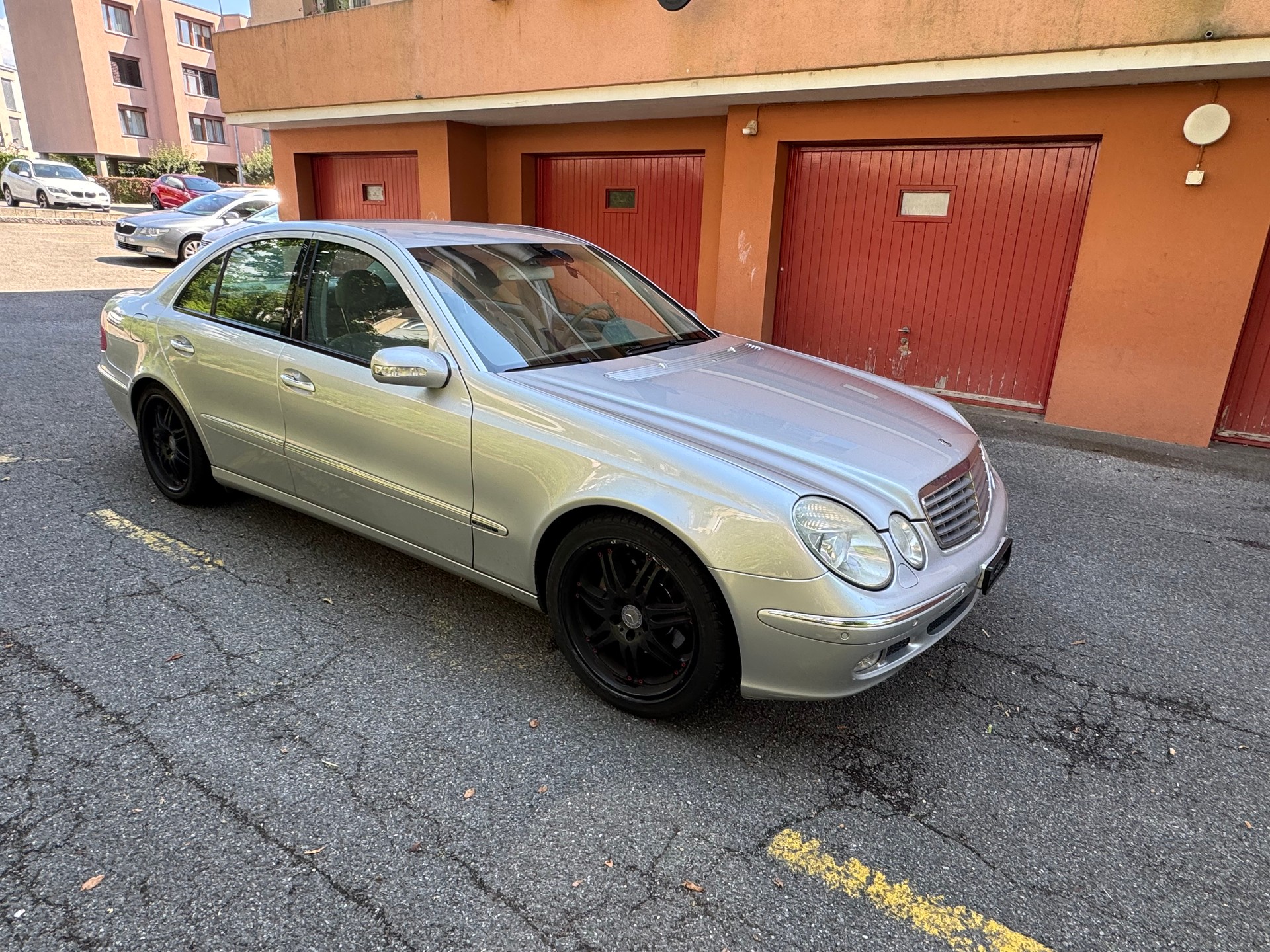 MERCEDES-BENZ E 320 CDI Avantgarde Automatic-image-1
