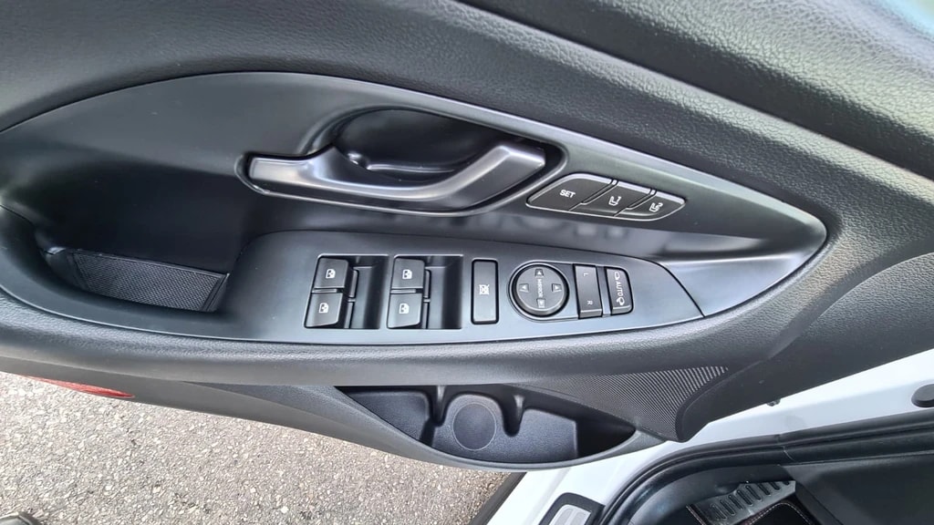HYUNDAI i30 N 2.0 T-GDi ** Teil-Leder ** Gr-Navi ** RF-Kamera ** Sitzmemory ** Lenkrad-Heizung ** Frisch Ab MFK & Service **-image-11