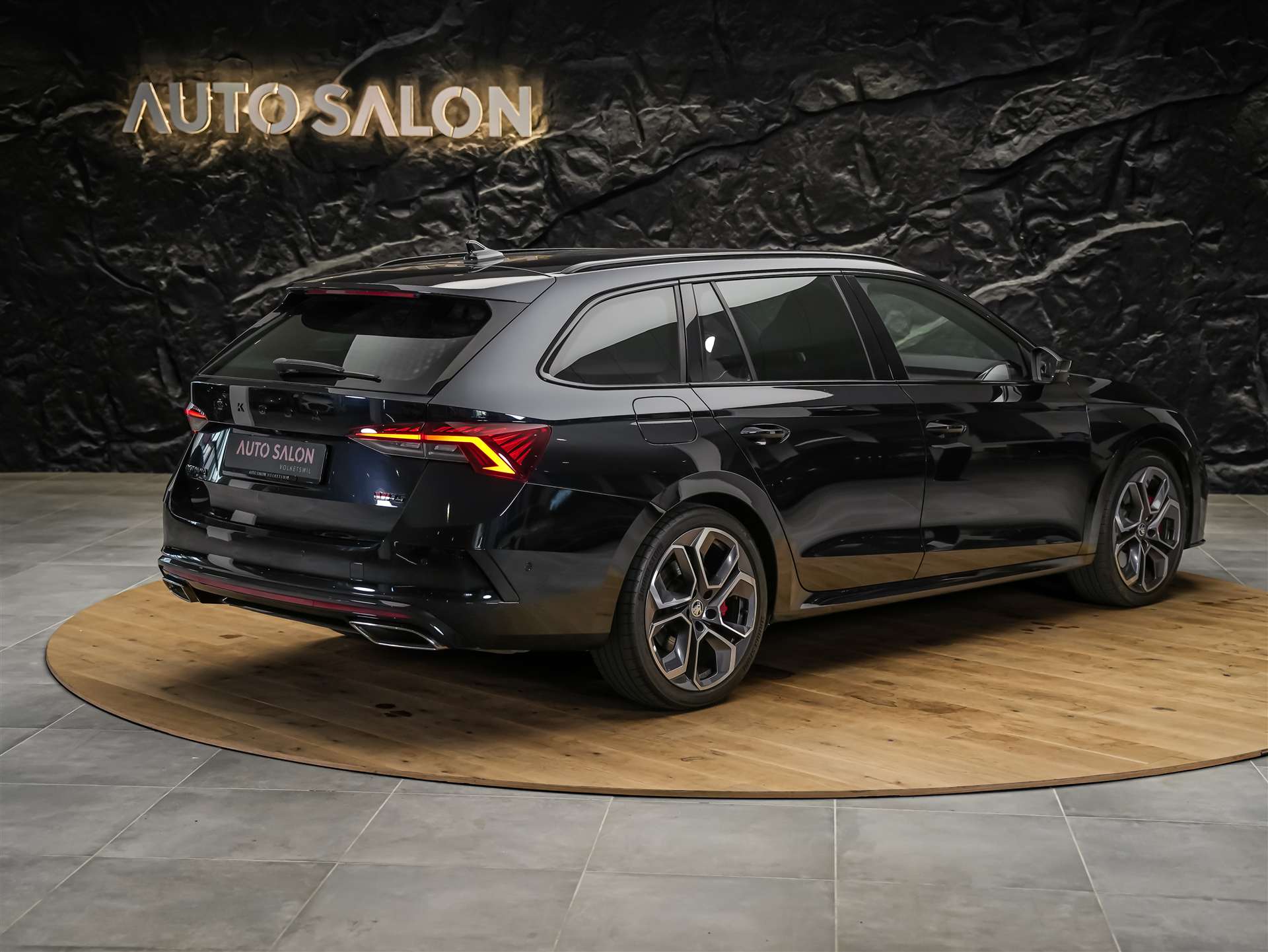 SKODA Octavia Combi 2.0 TSI DSG RS *Abstandsregler*Massage*Standheizung*-image-4