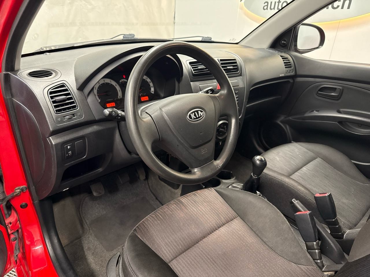 KIA Picanto 1.1 Classic-image-2