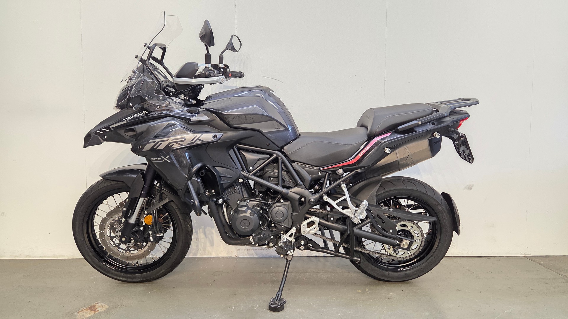 BENELLI TRK 502 X-showroom-element-1