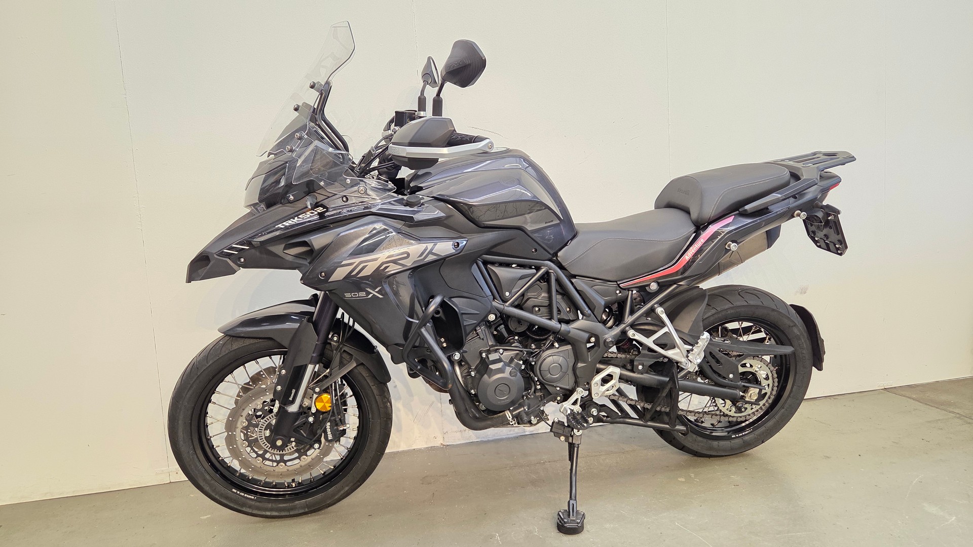 BENELLI TRK 502 X-showroom-element-3