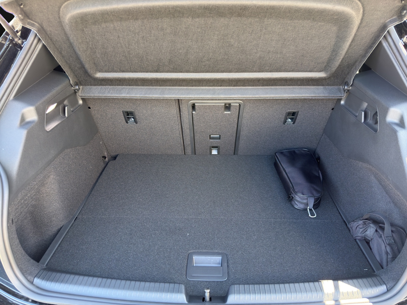 VW ID.3 Neo 79 kWh 231 PS Style-image-12
