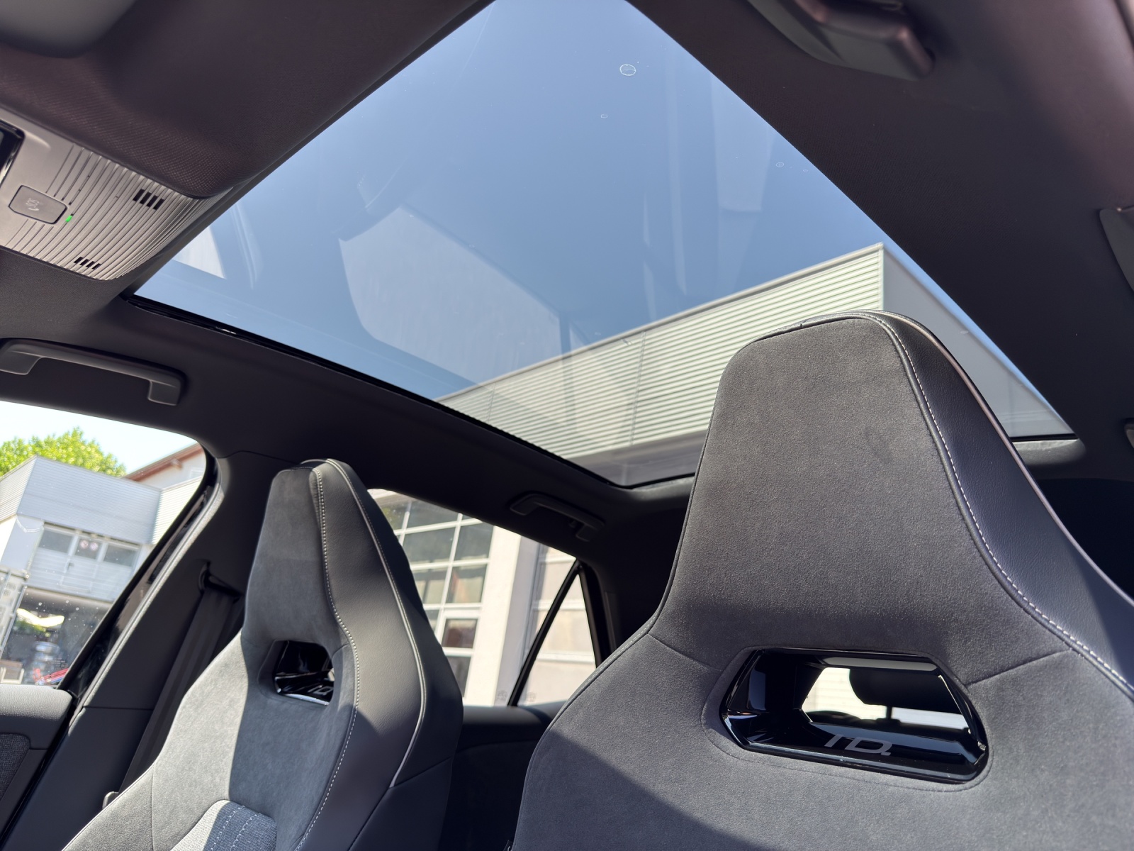 VW ID.3 Neo 79 kWh 231 PS Style-image-18