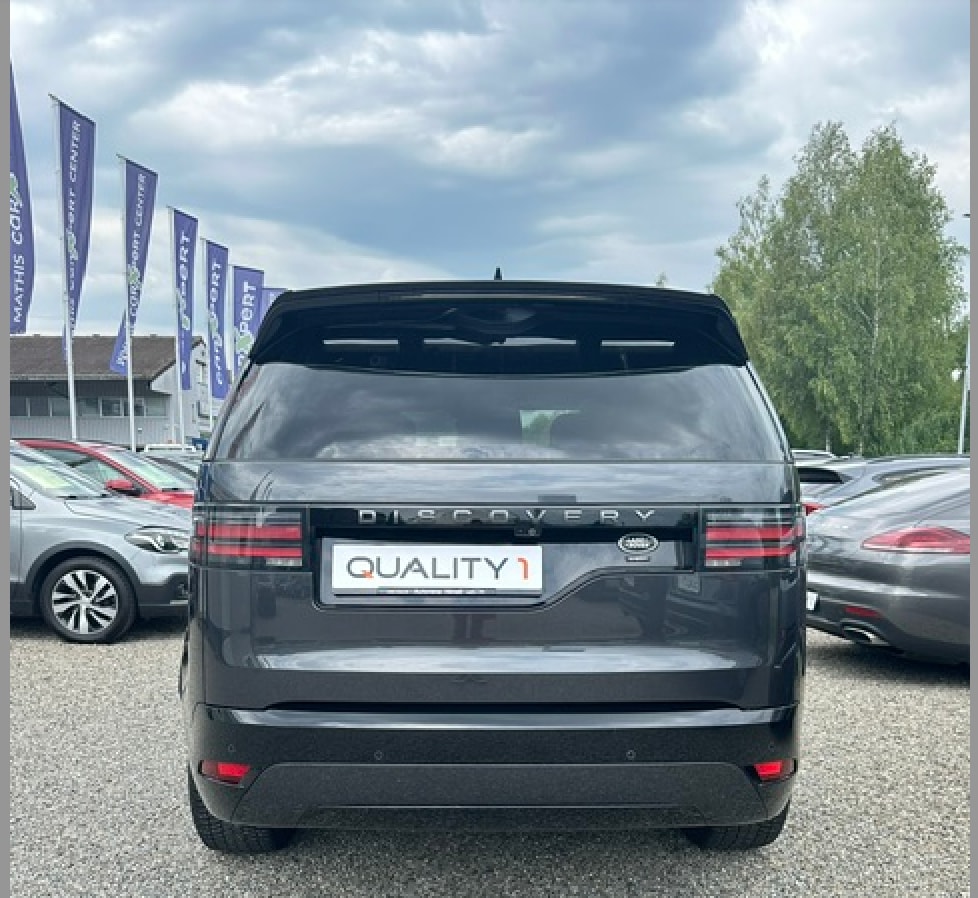 LAND ROVER Discovery 3.0D I6 300 R-Dynamic SE AWD Automatic-image-3