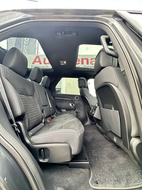 LAND ROVER Discovery 3.0D I6 300 R-Dynamic SE AWD Automatic-image-8