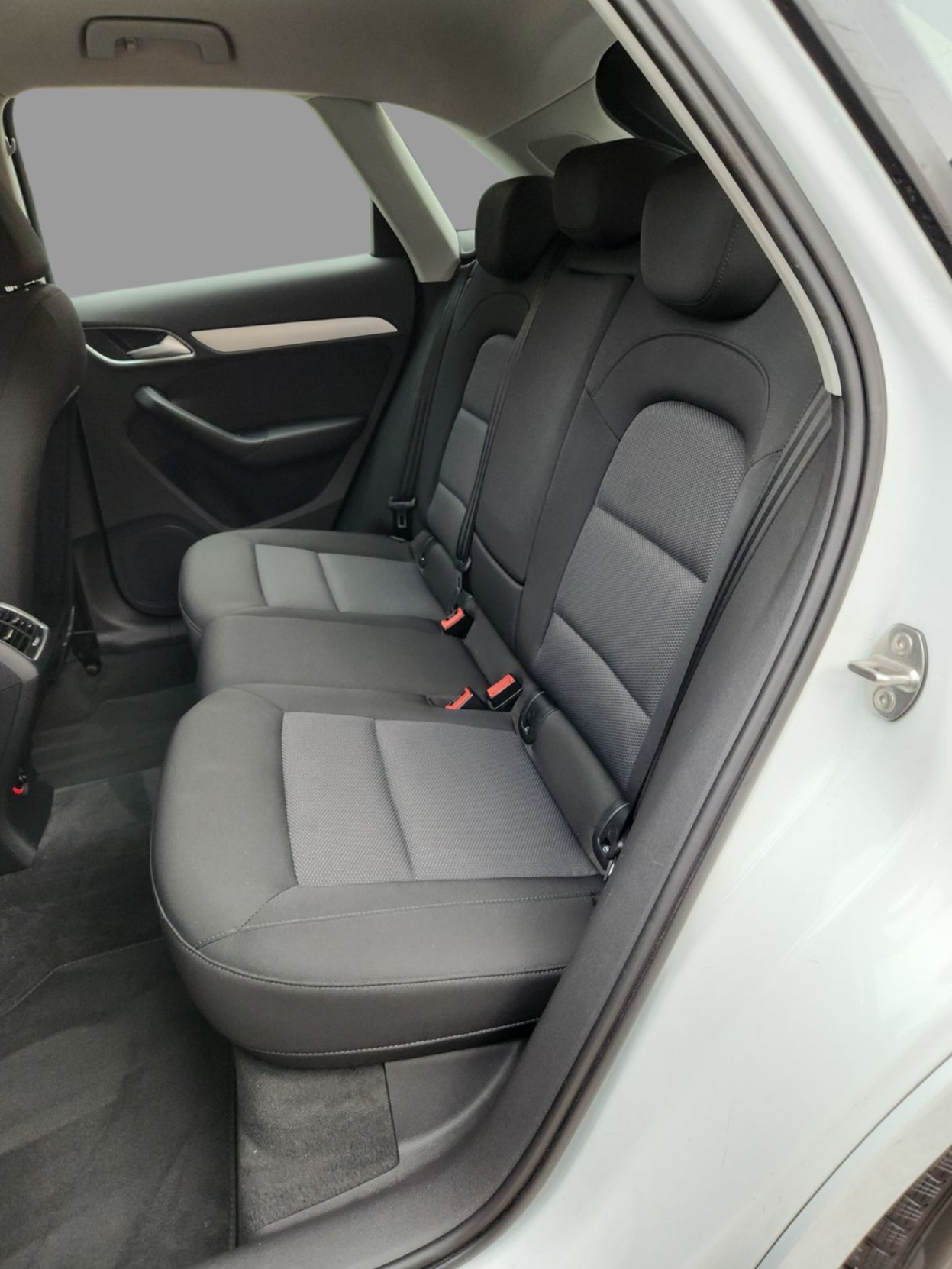 AUDI Q3 1.4 TFSI design S-tronic-image-14