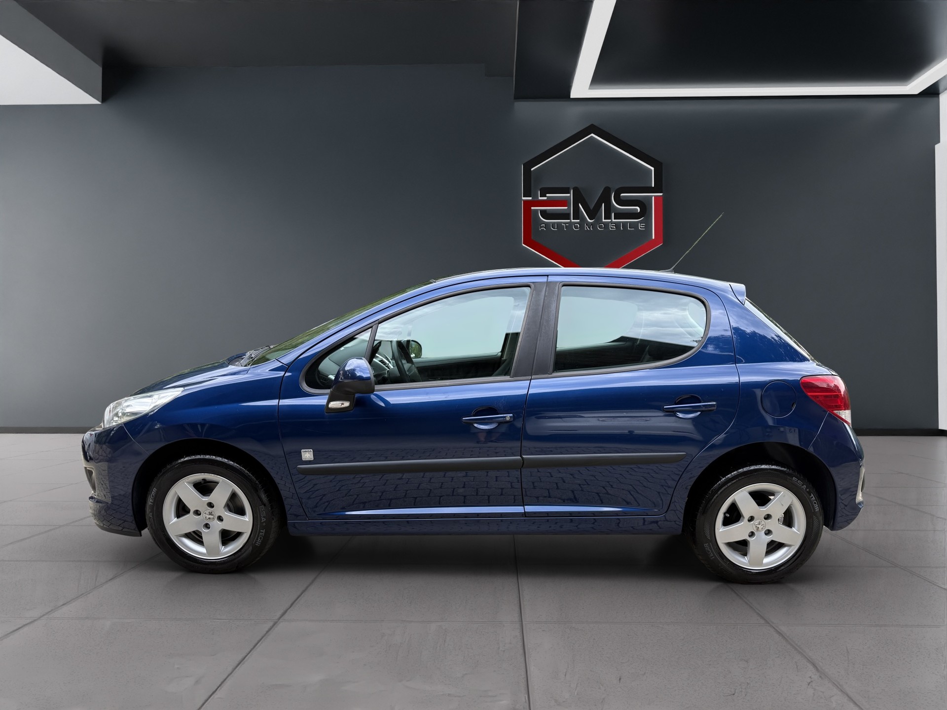 PEUGEOT 207 1.4 16V Swiss Edition-image-1