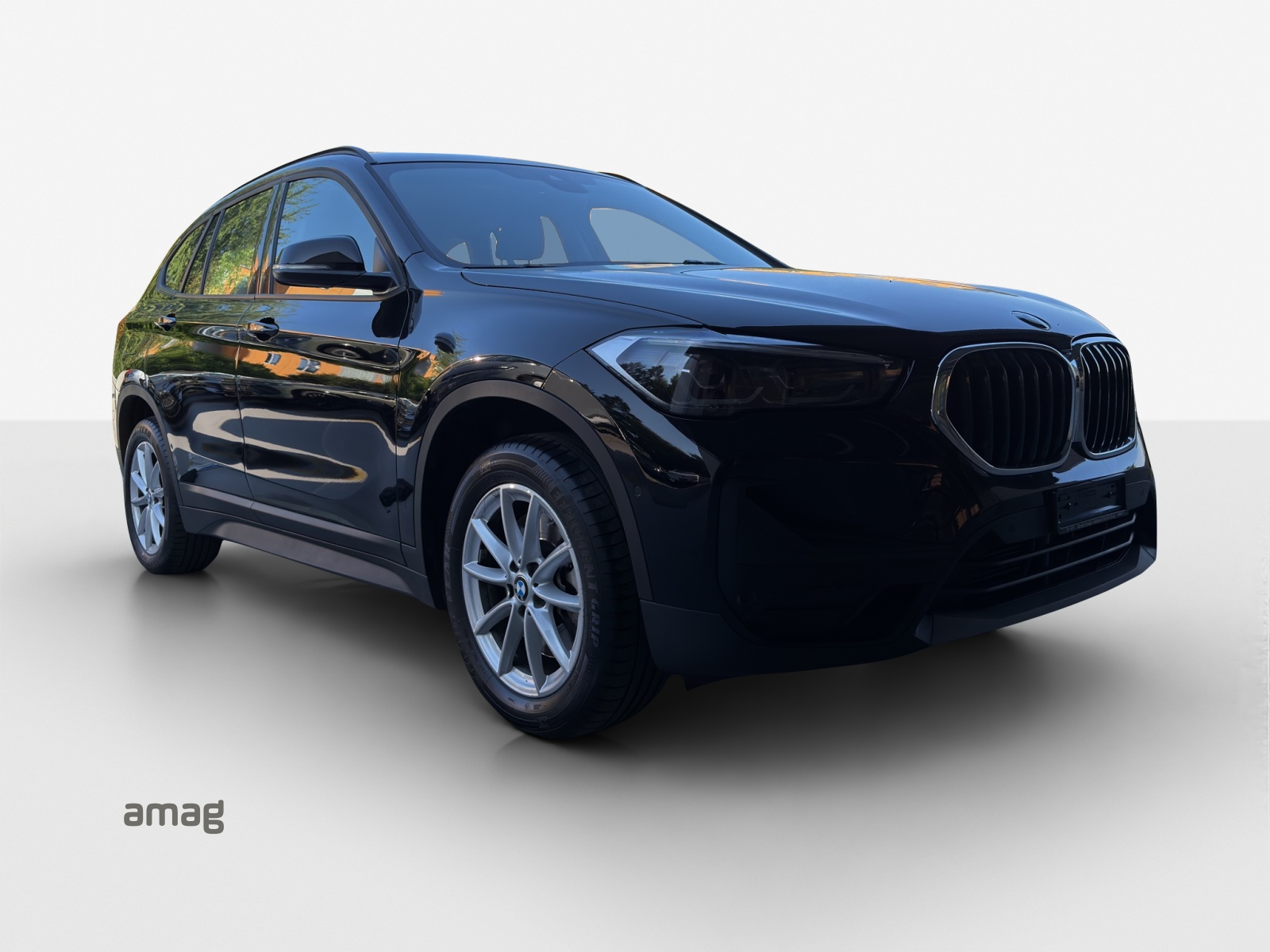 BMW X1 xDrive 20i Essential Edition Steptronic-image-5