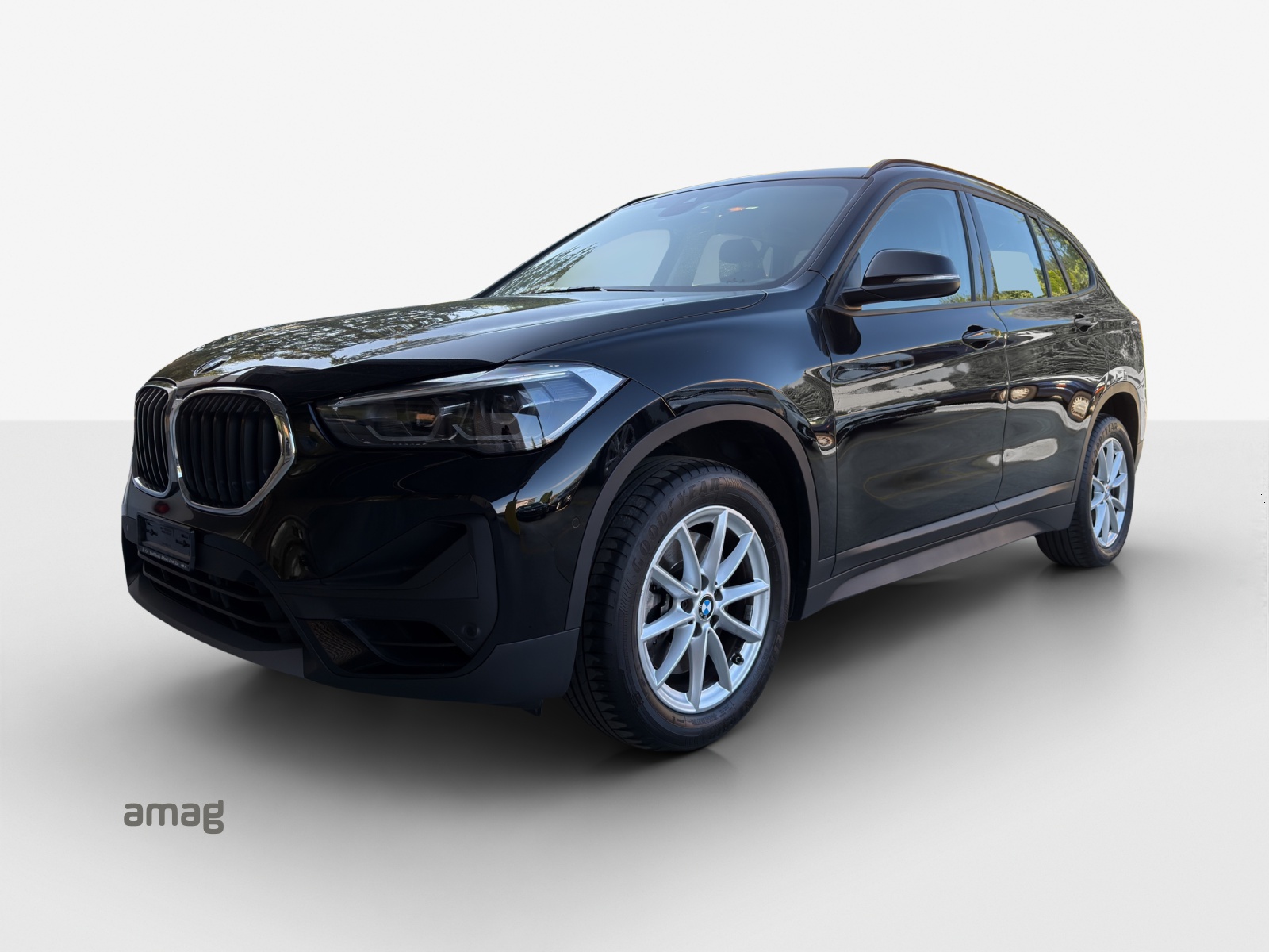 BMW X1 xDrive 20i Essential Edition Steptronic-image-0
