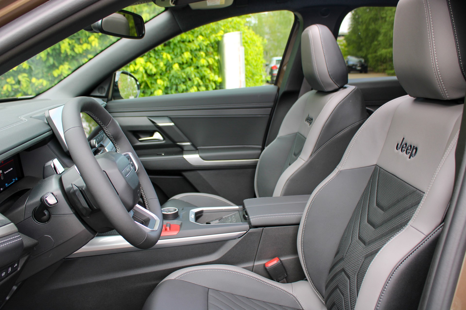 JEEP Compass 1.2 T e-Hybrid Summit-image-8