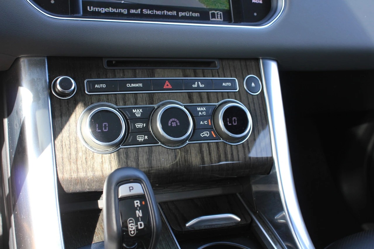 LAND ROVER Range Rover Sport 4.4 SDV8 HSE Dynamic Automatic-image-14