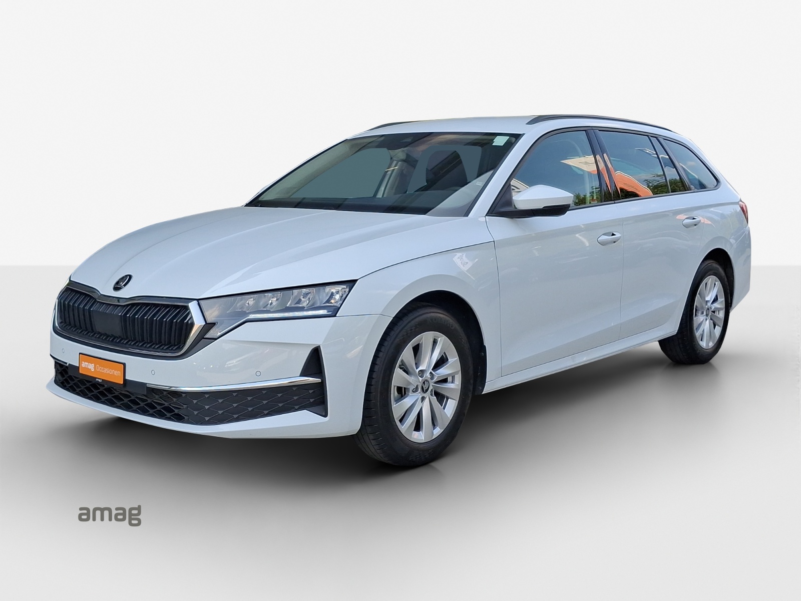 SKODA Octavia Combi 1.5 TSI mHEV DSG Dynamic-image-0