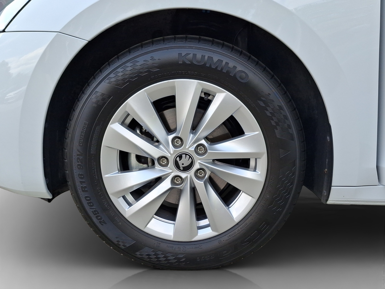 SKODA Octavia Combi 1.5 TSI mHEV DSG Dynamic-image-14