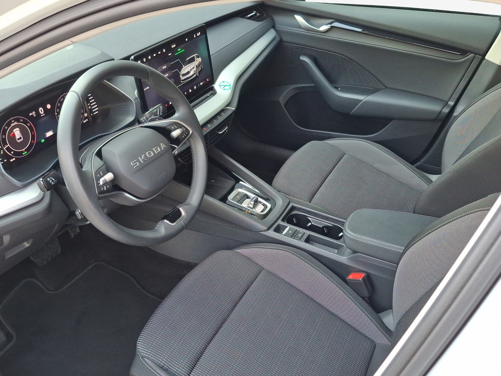 SKODA Octavia Combi 1.5 TSI mHEV DSG Dynamic-image-7