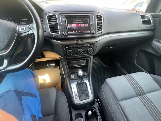 VW Sharan 2.0 TDI BMT Allstar 4Motion DSG-image-7