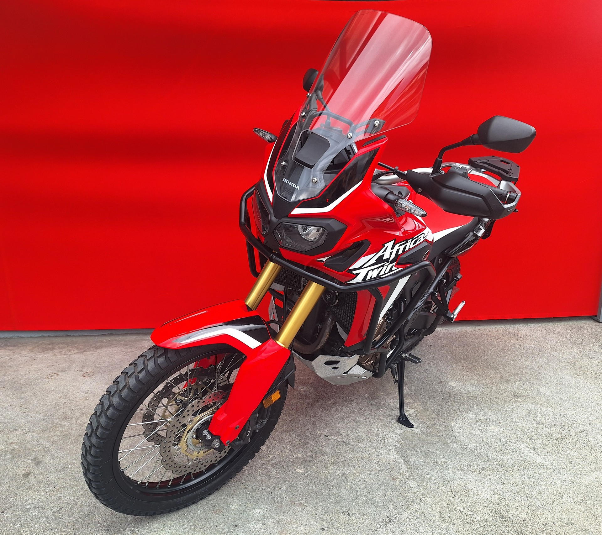 HONDA CRF 1000A Africa Twin-image-4