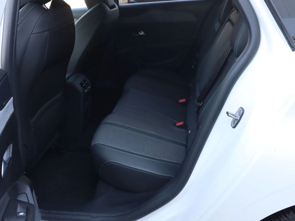 PEUGEOT 308 SW 1.5 BlueHDI Allure Pack EAT8 ** Virtual Cockpit ** Neues Modell ** Gr-Navi ** RF-Kamera ** PDC ** Sitzheizung **-image-11