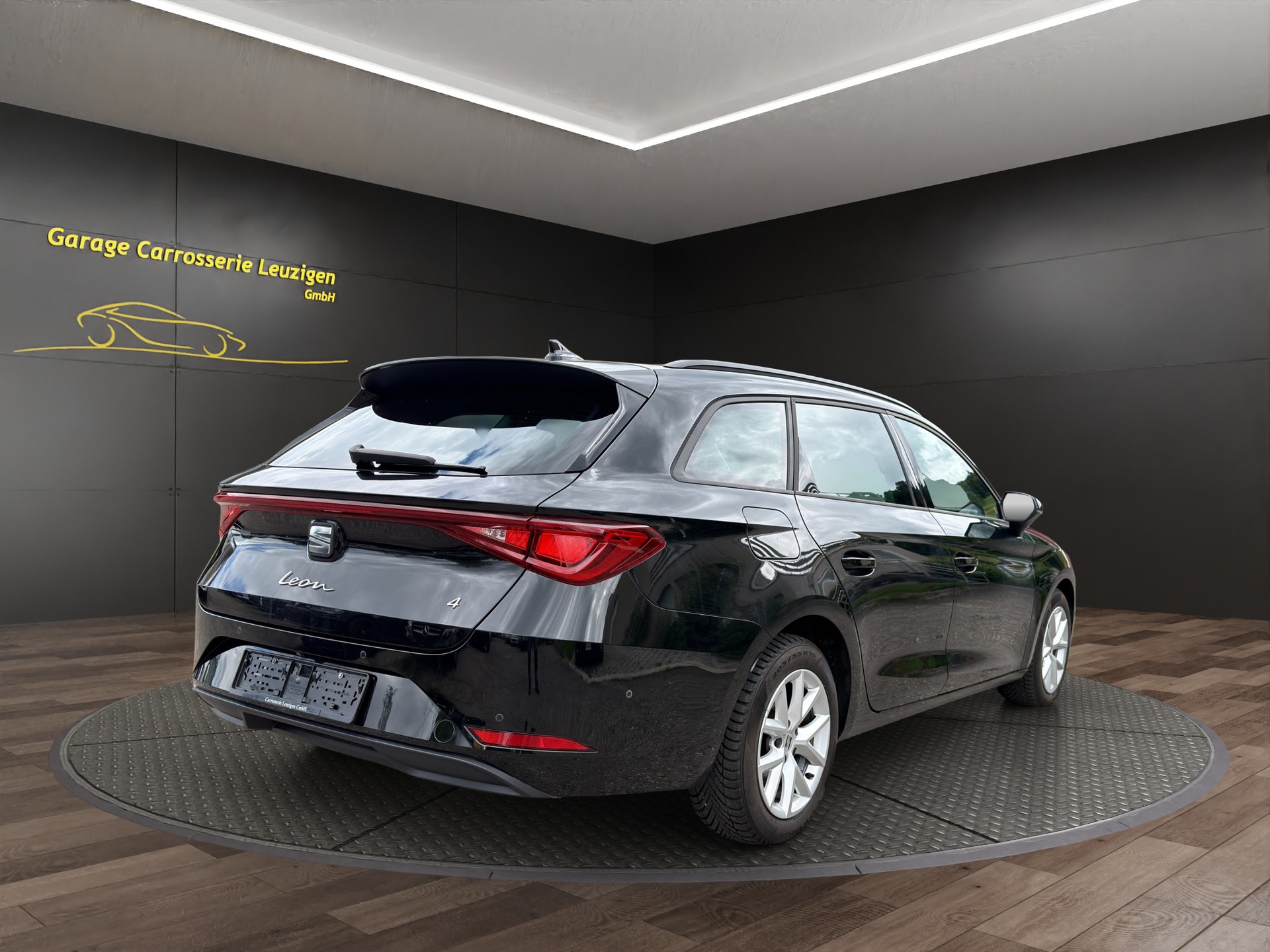 SEAT Leon ST 2.0 TDI EVO DSG 4Drive Style-image-3