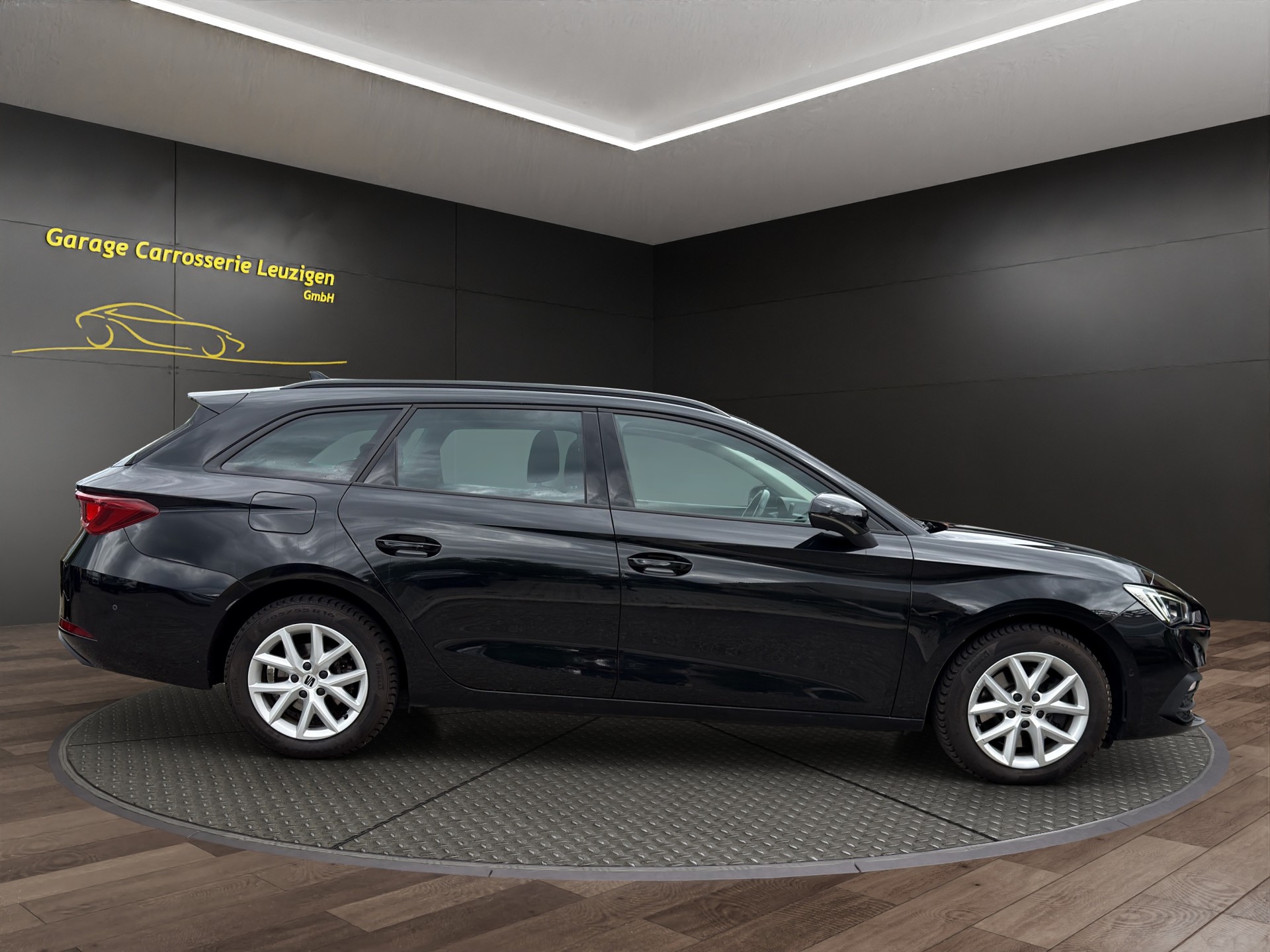 SEAT Leon ST 2.0 TDI EVO DSG 4Drive Style-image-6
