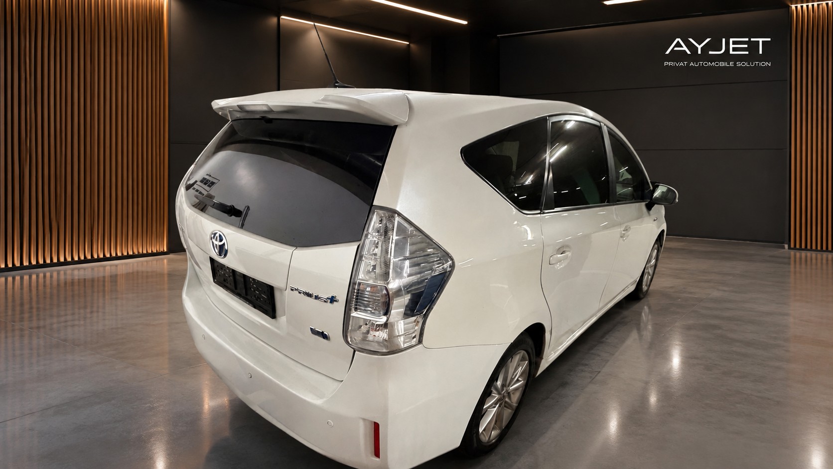 TOYOTA Prius 1.5 16V Hybrid-image-2