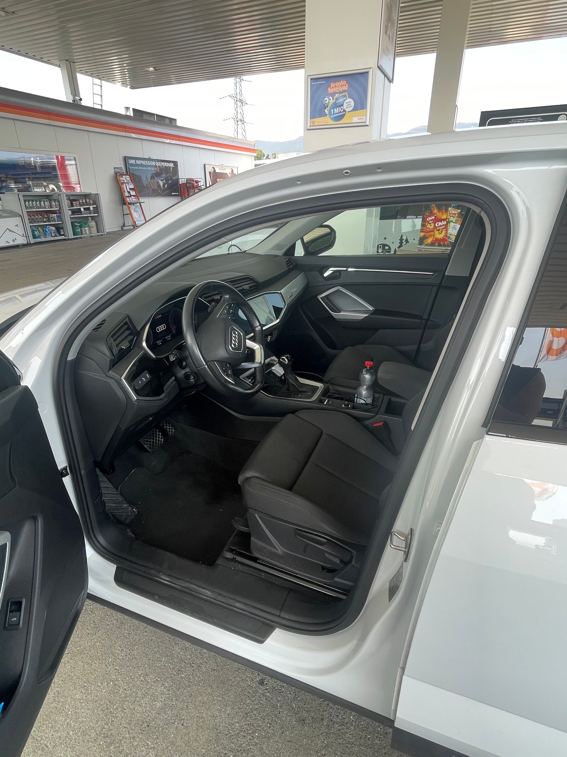 AUDI 2.0 40 TDI Attraction quattro S-Tronic-image-3