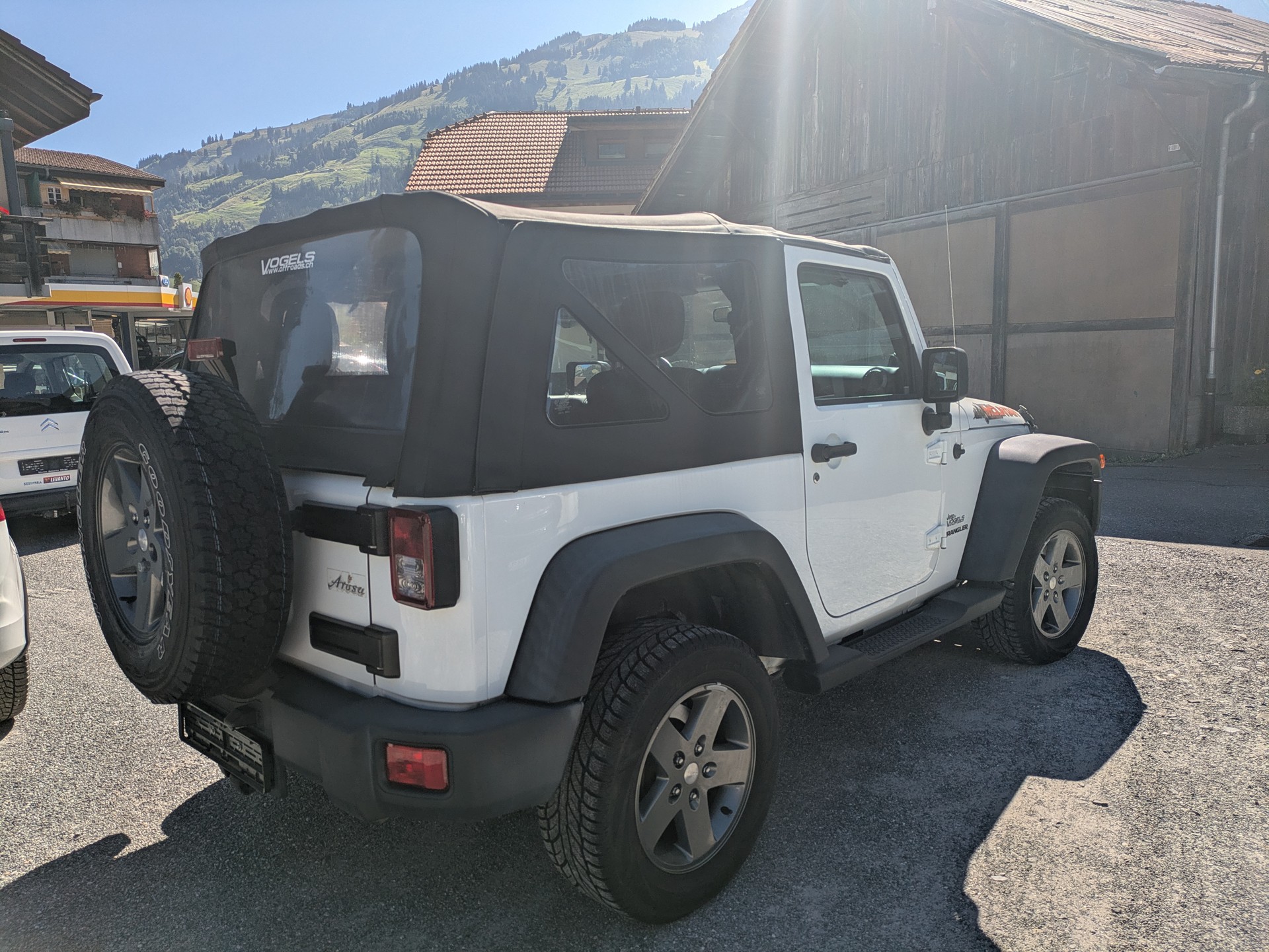 JEEP Wrangler 2.8 CRD Sport-image-4