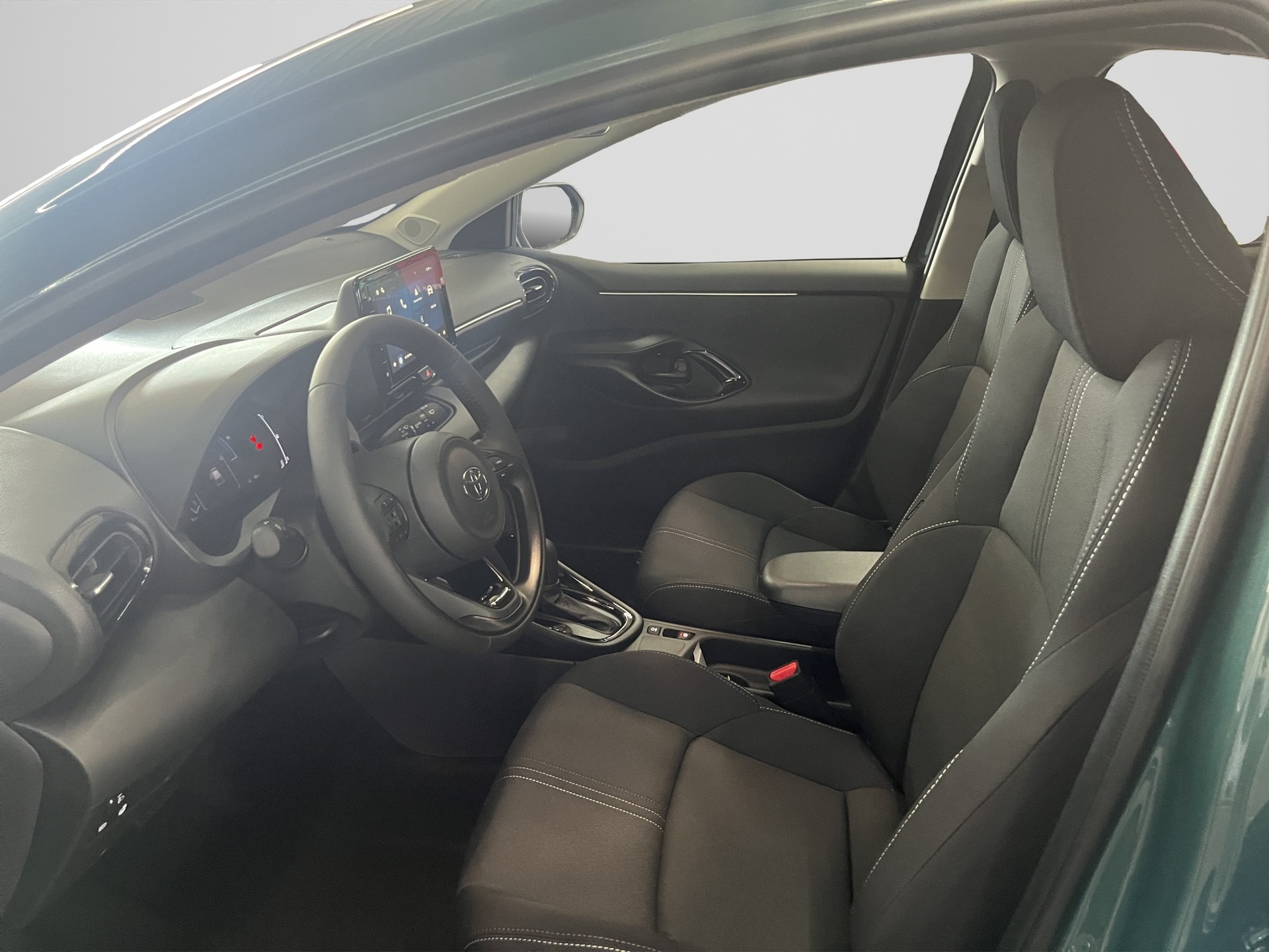 TOYOTA YARIS 1.5 VVT-i HSD Trend-image-7