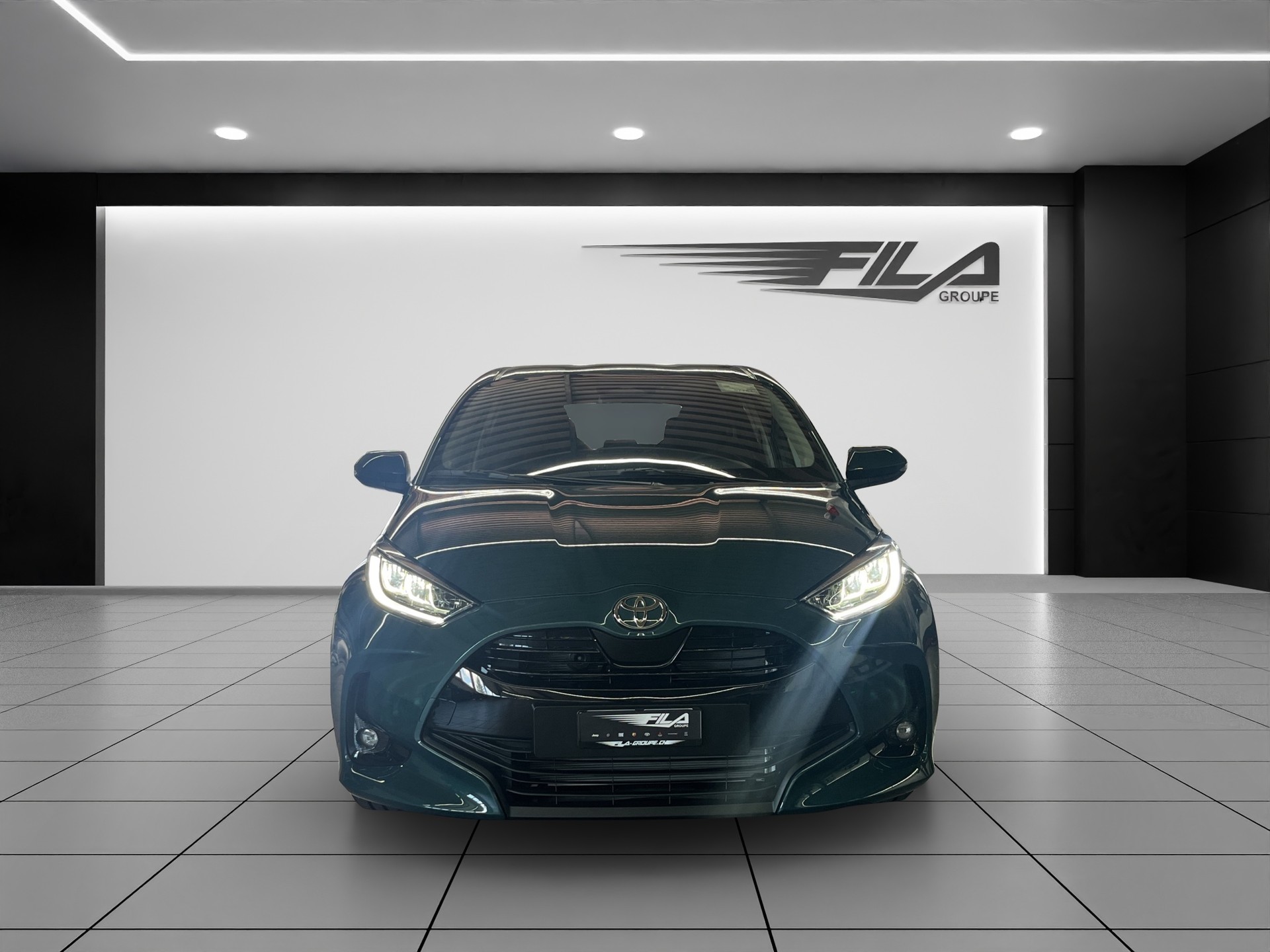 TOYOTA YARIS 1.5 VVT-i HSD Trend-image-2