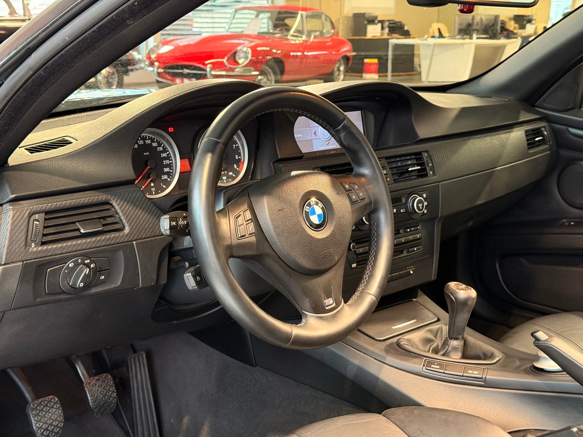 BMW M3 Cabriolet-image-12